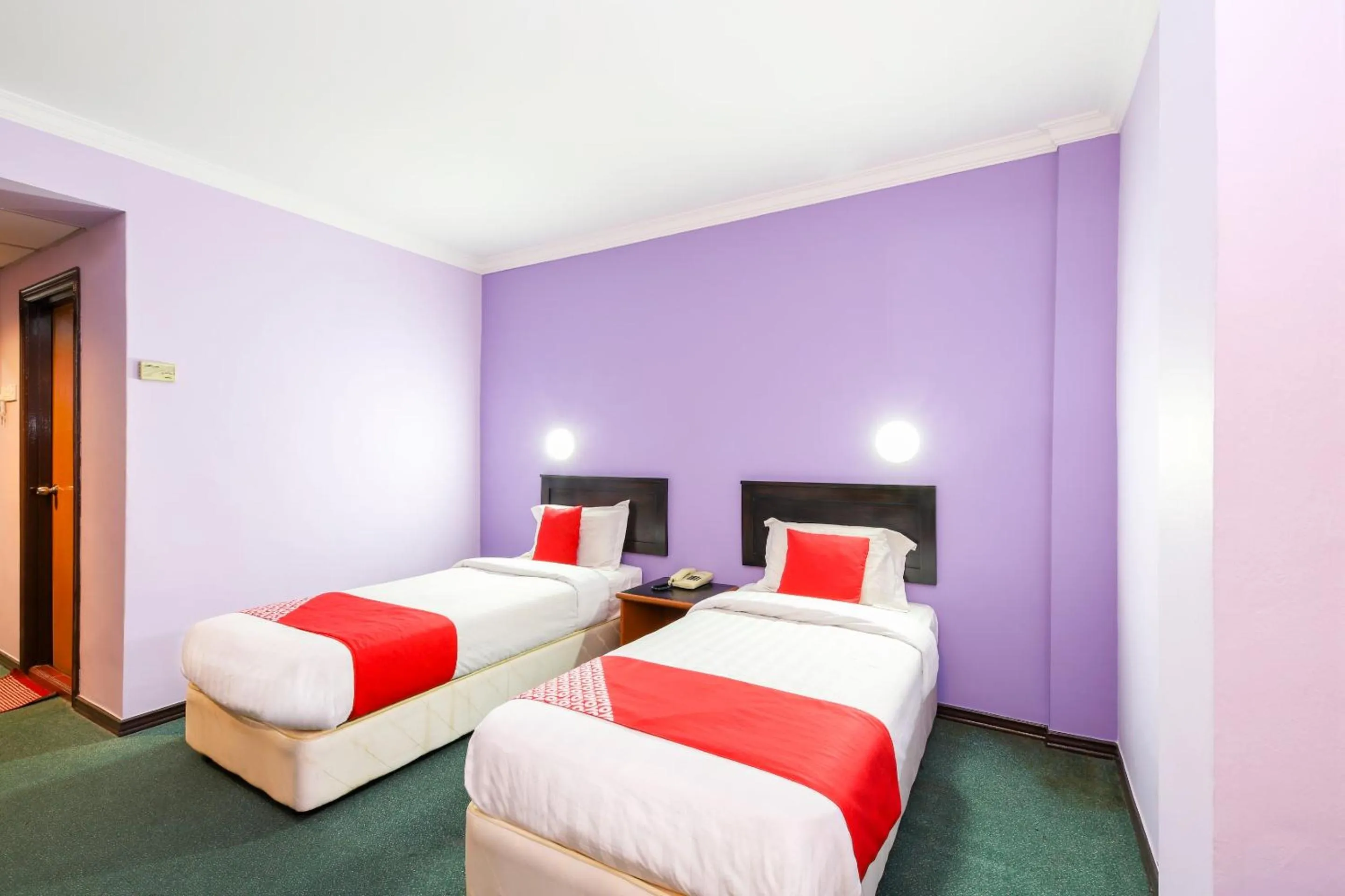 Bedroom in OYO 472 Comfort Hotel 1