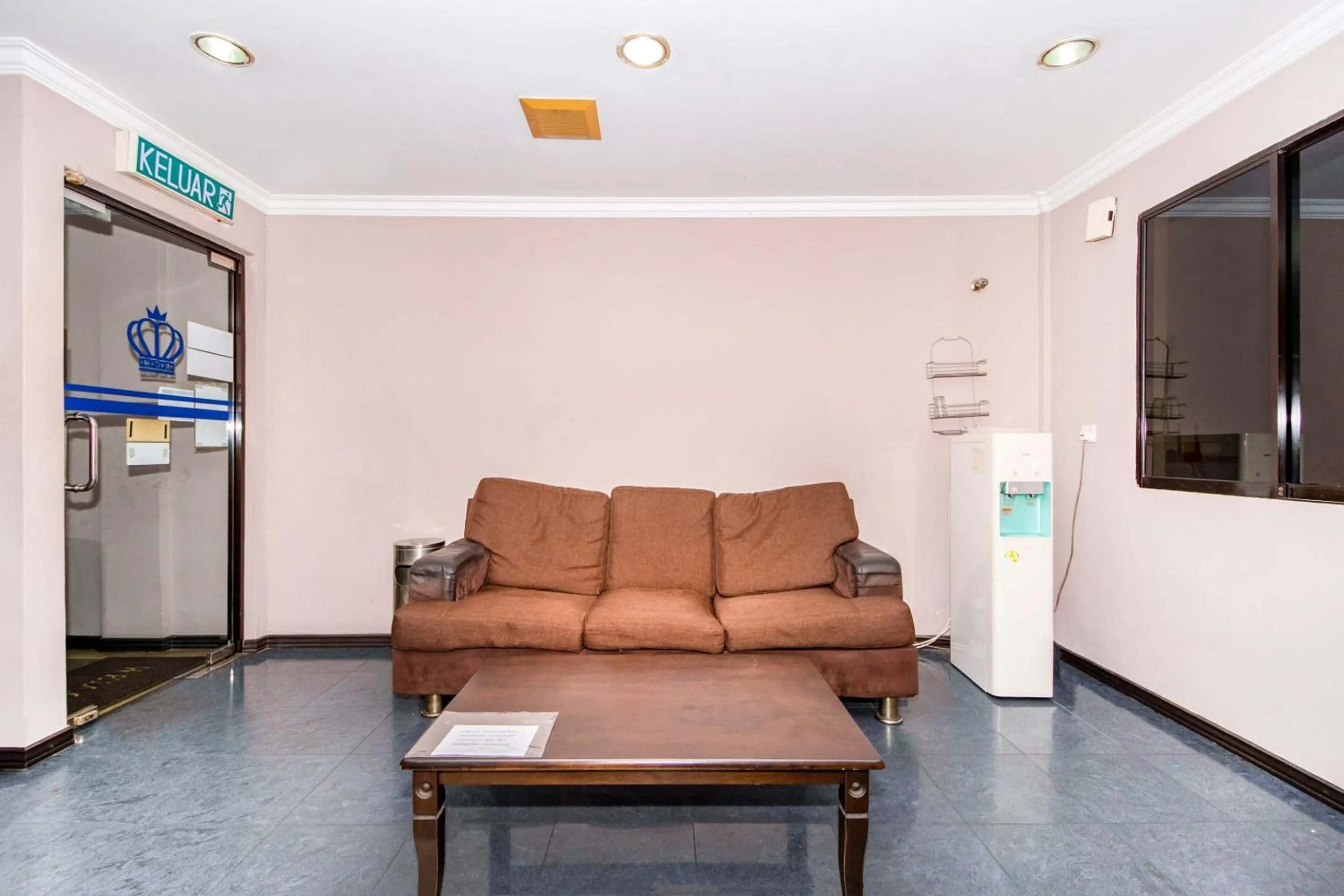 Lobby or reception, Seating Area in OYO 472 Comfort Hotel 1