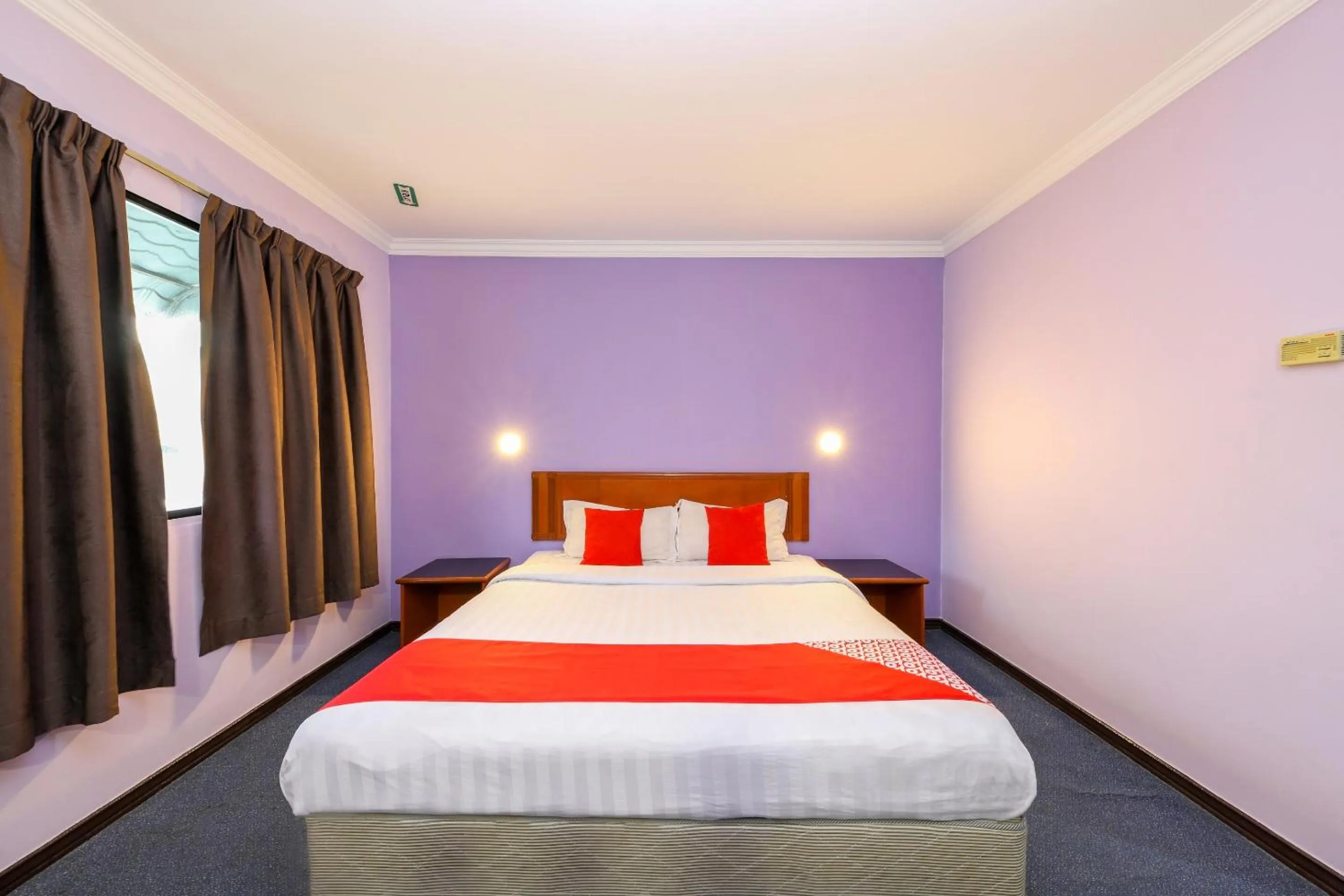 Bedroom in OYO 472 Comfort Hotel 1