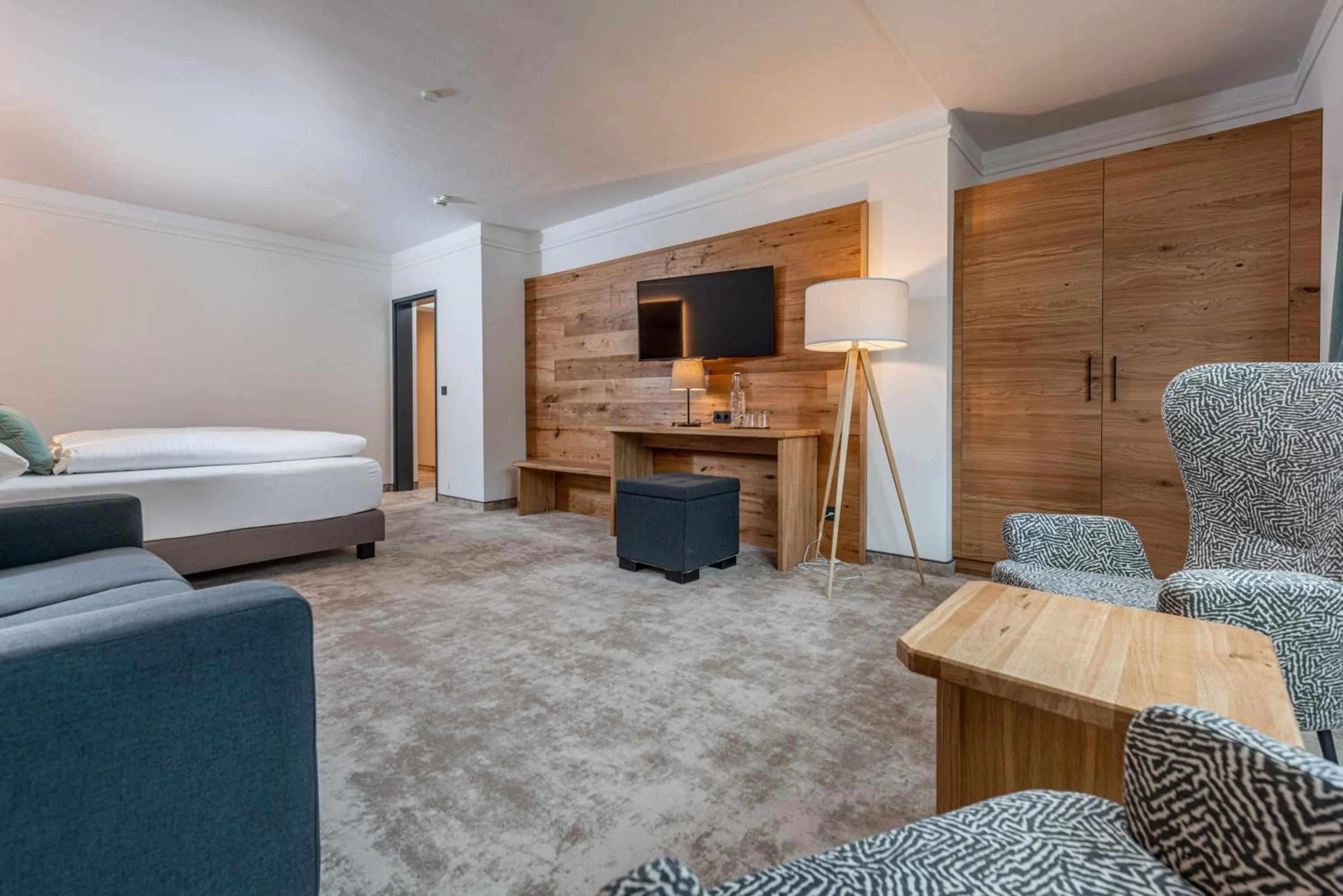 Photo of the whole room, Bed in Stadtvilla Schladming Boutiquehotel