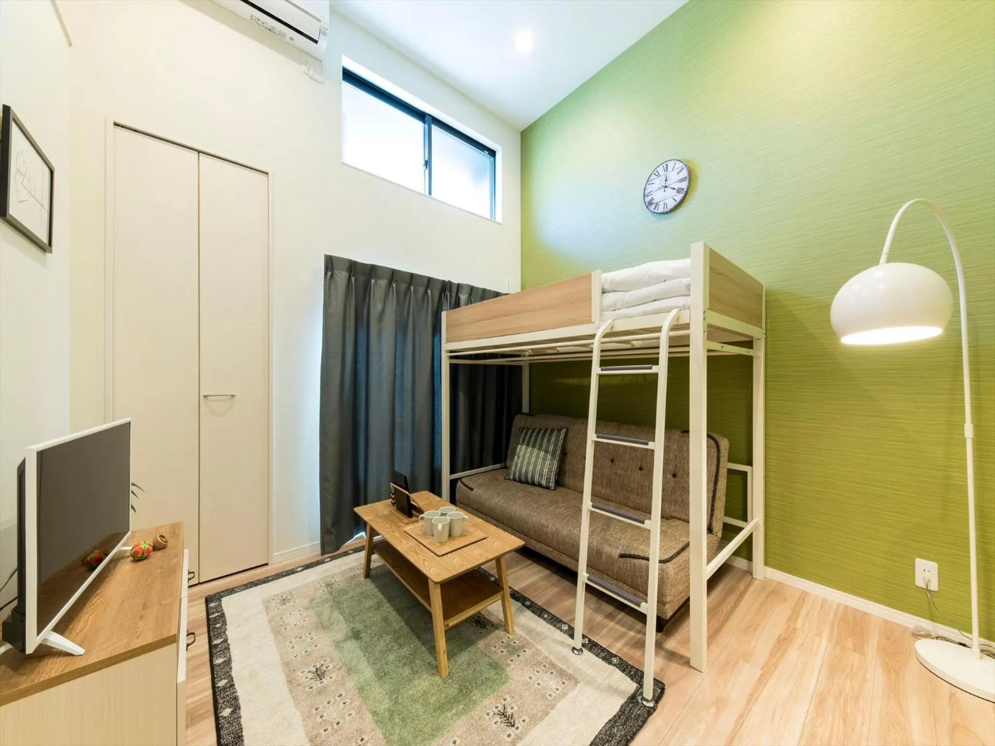 Living room, Bed in TRIP POD MINOSHIMA A