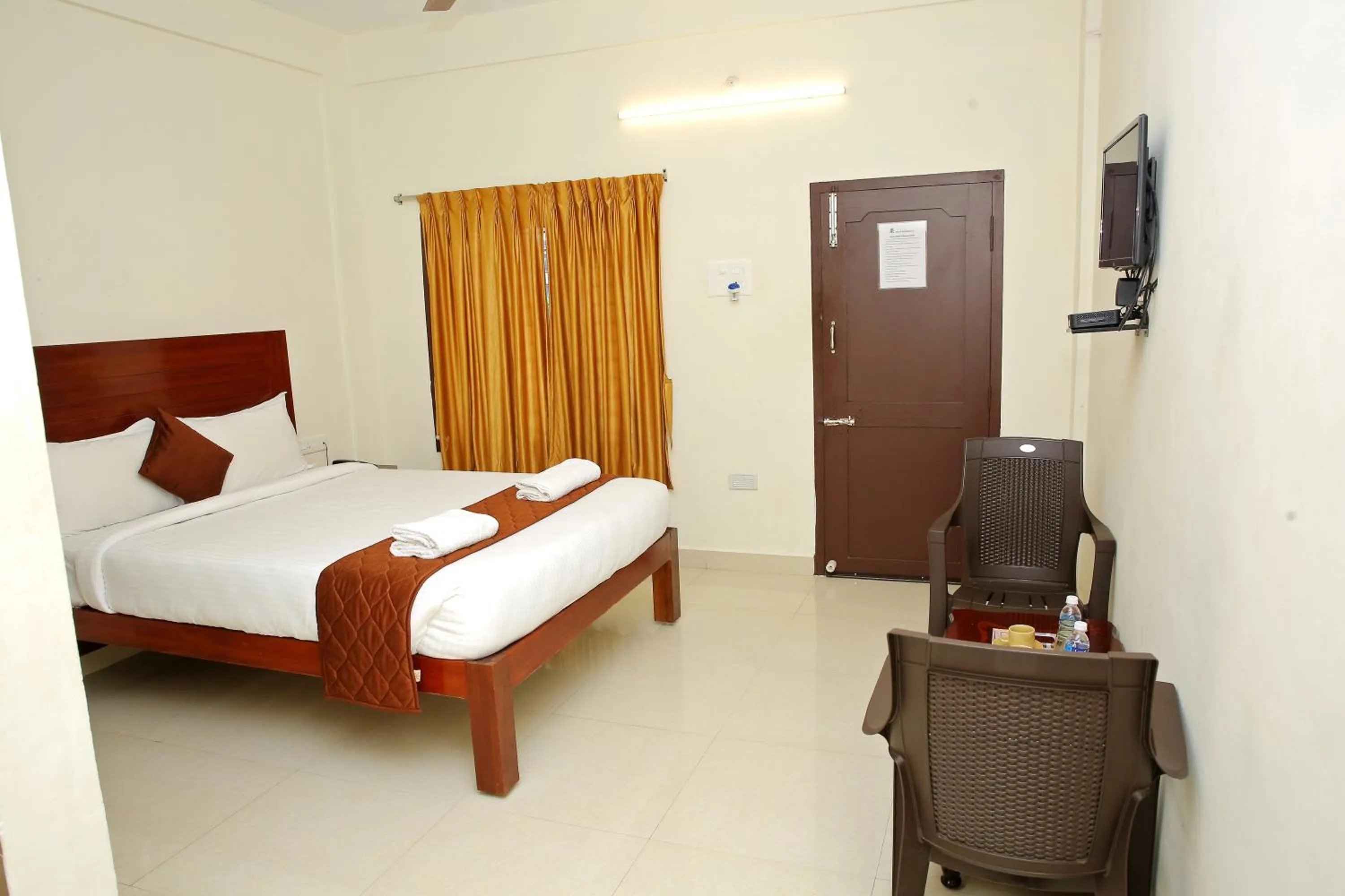 Photo of the whole room in Rani Residency