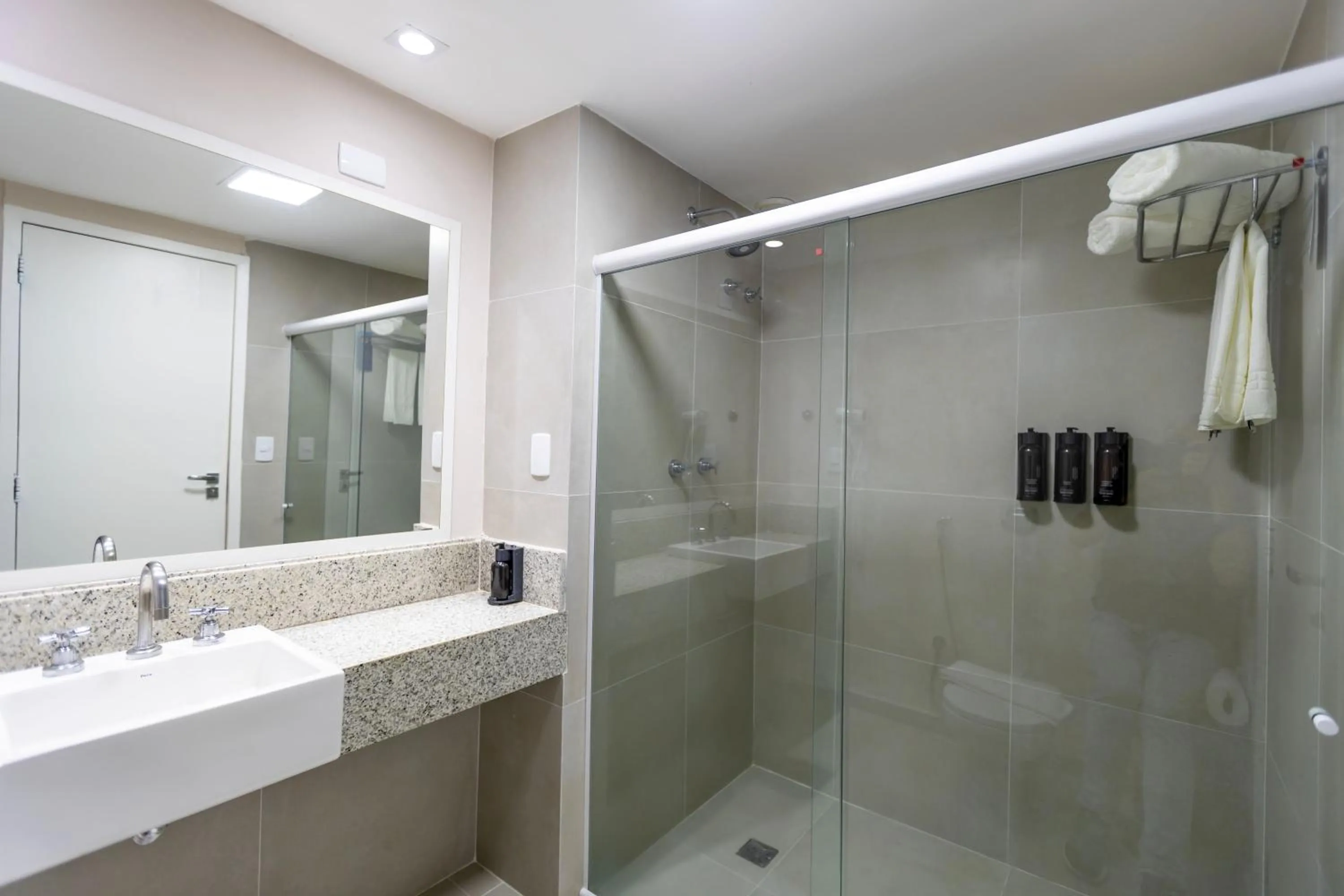 Shower in Del Mar Hotel