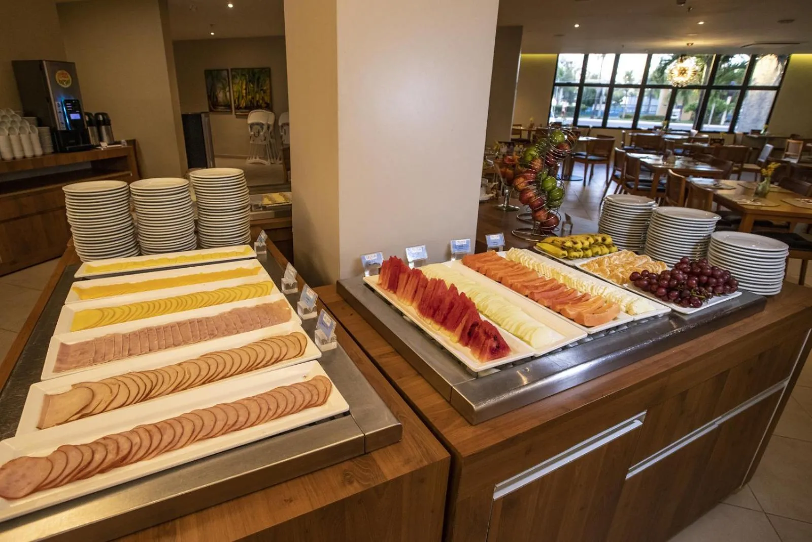 Food and drinks in Del Mar Hotel