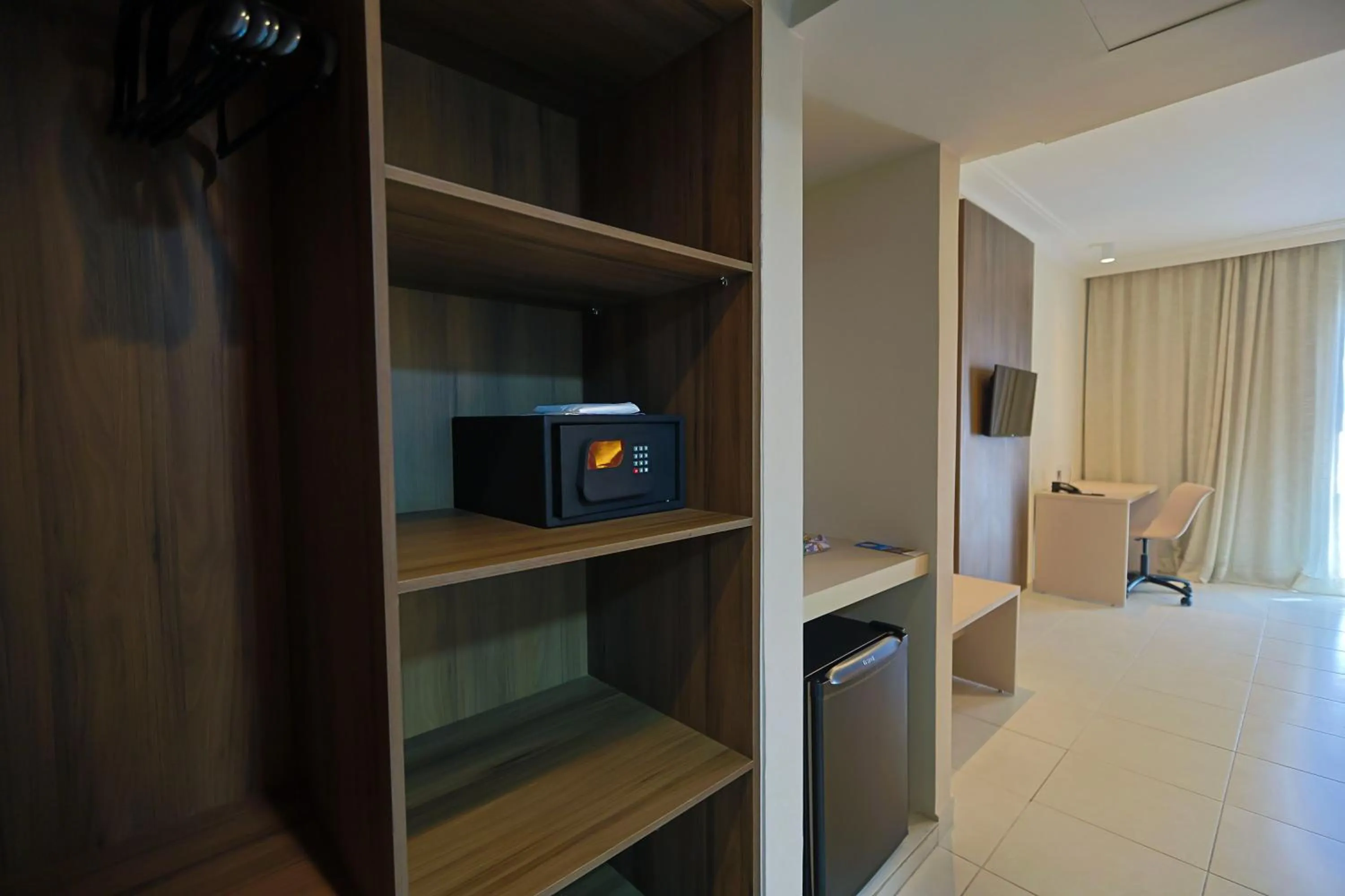 TV and multimedia in Del Mar Hotel