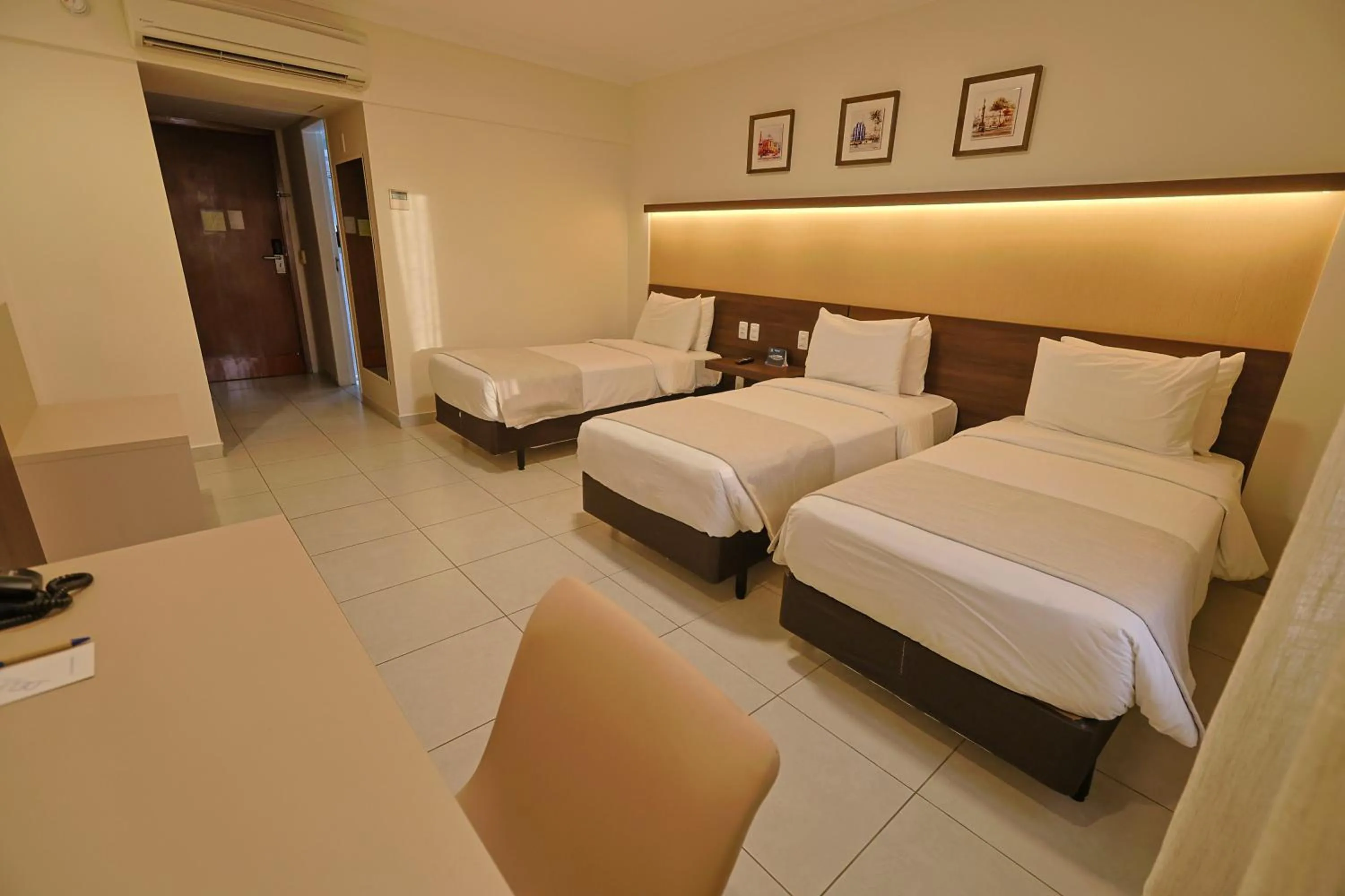 Bed in Del Mar Hotel