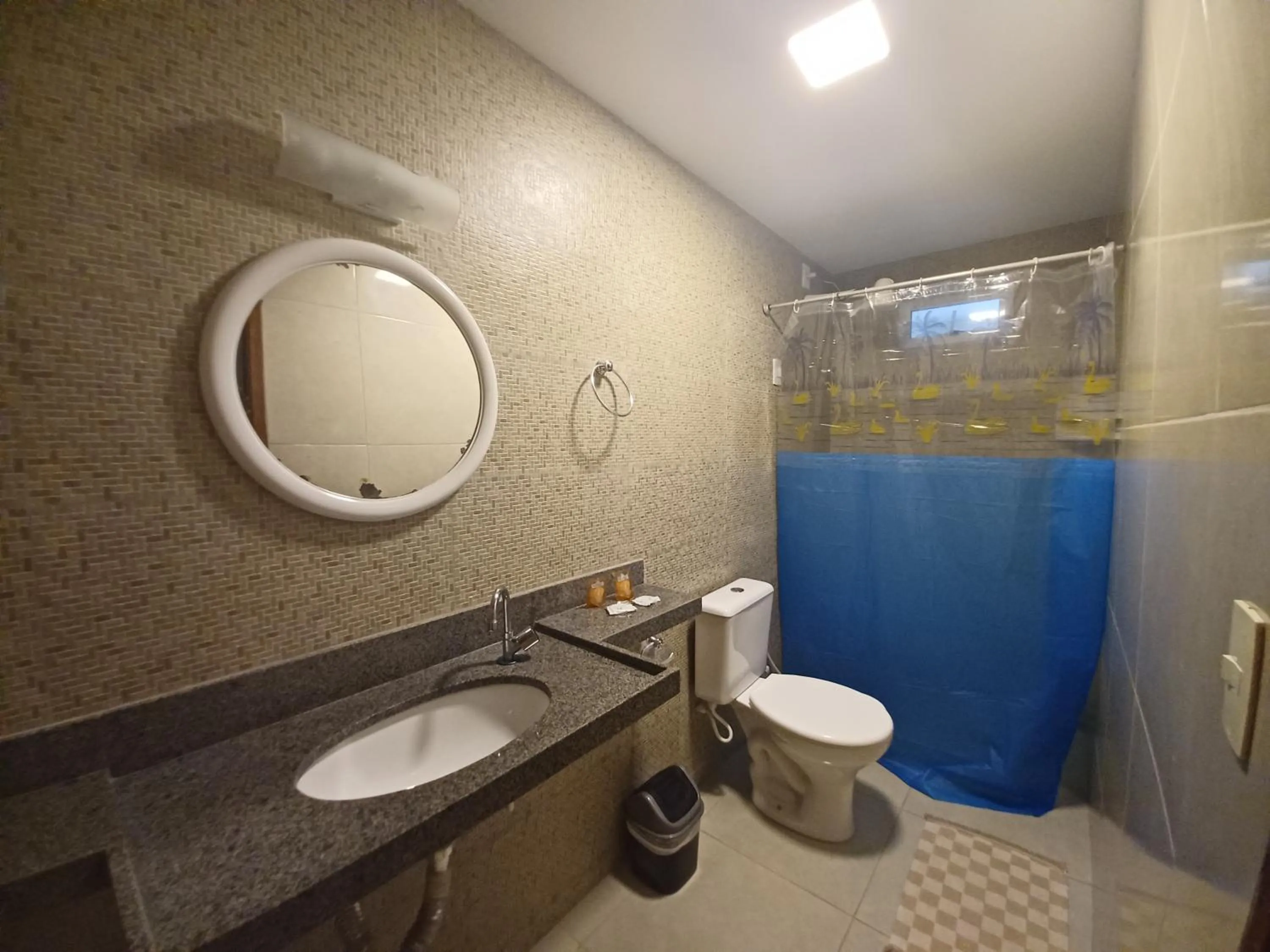 Shower in Pousada Laguna