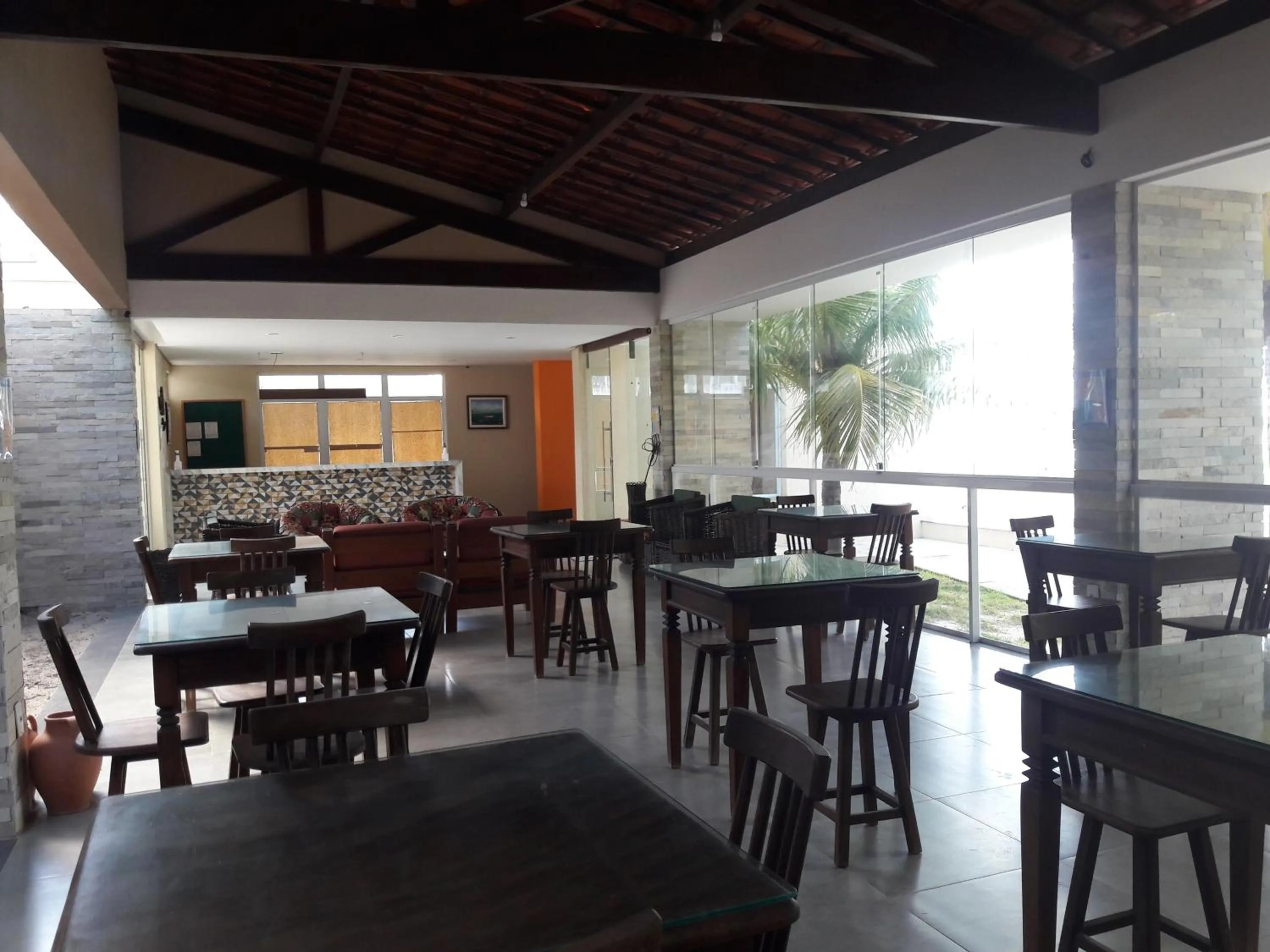 Restaurant/places to eat in Pousada Laguna