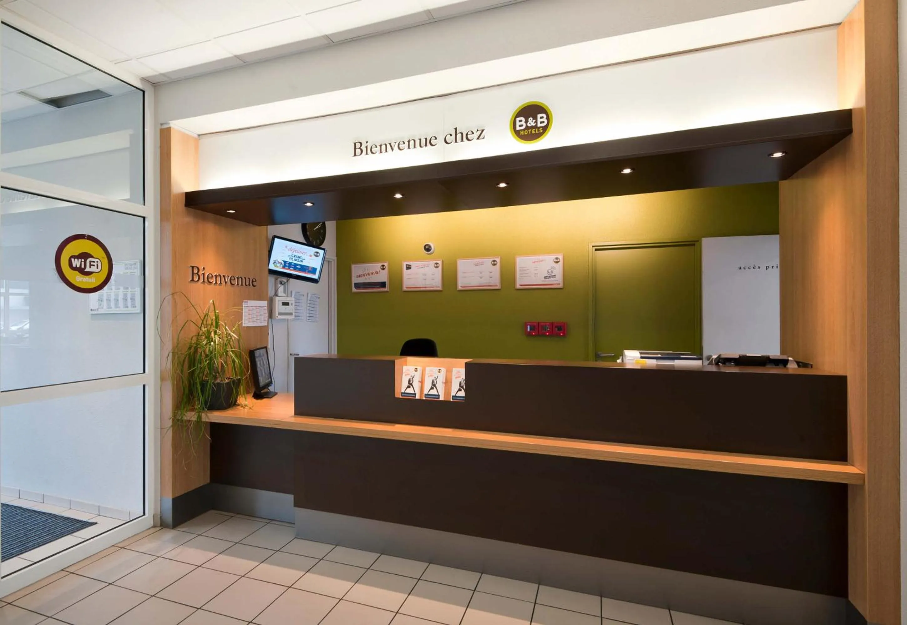 Lobby or reception in B&B HOTEL Grenoble Centre Alpexpo