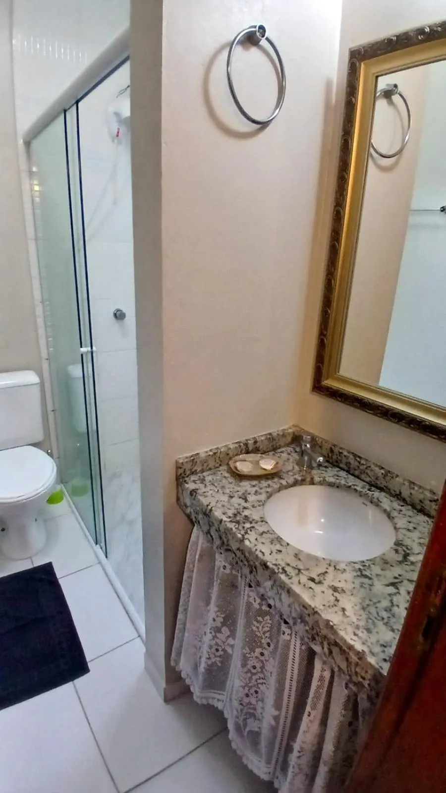 Shower in Pousada Green