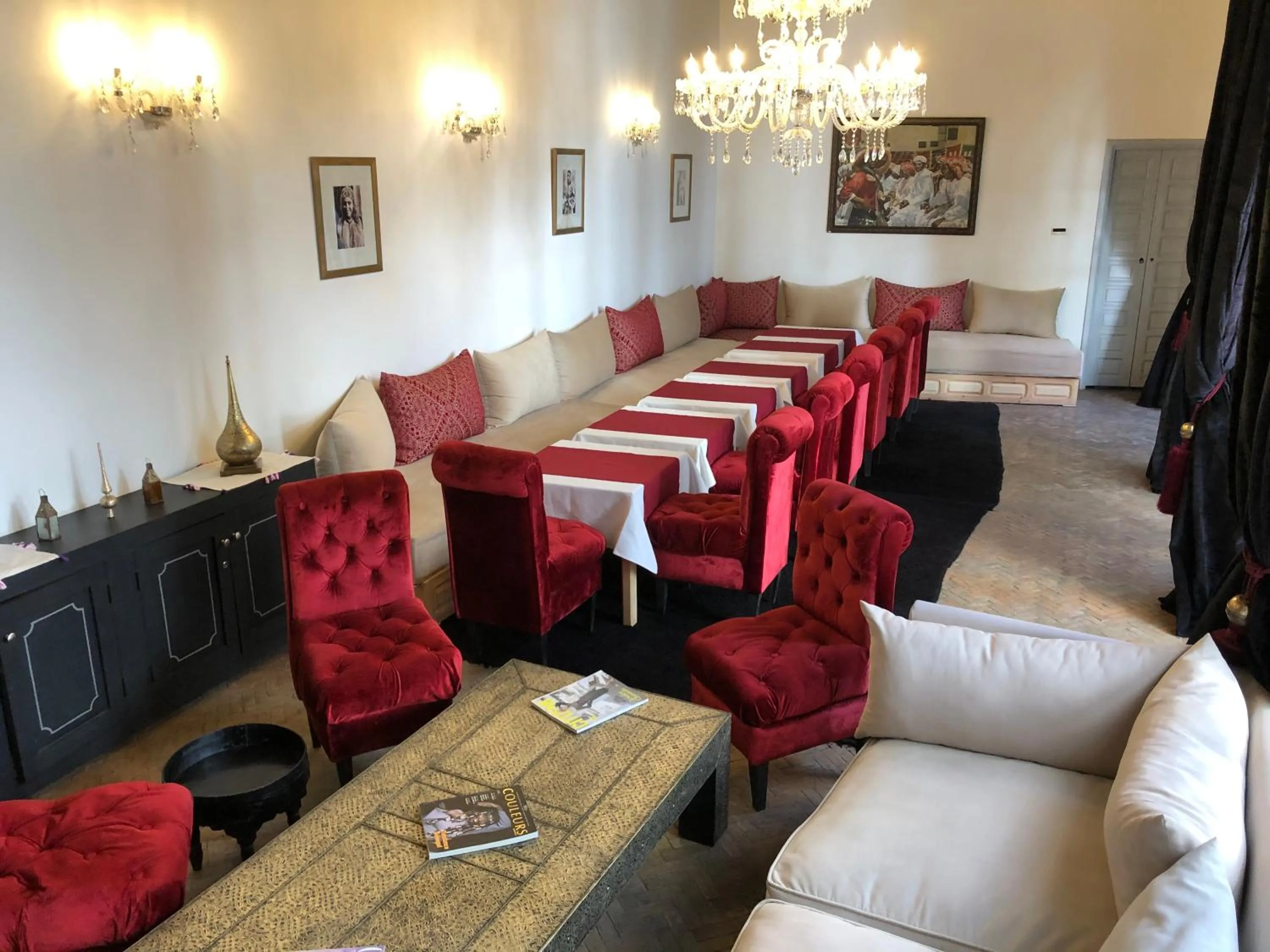 Restaurant/places to eat in Riad 64 Maison D'hôtes & Spa