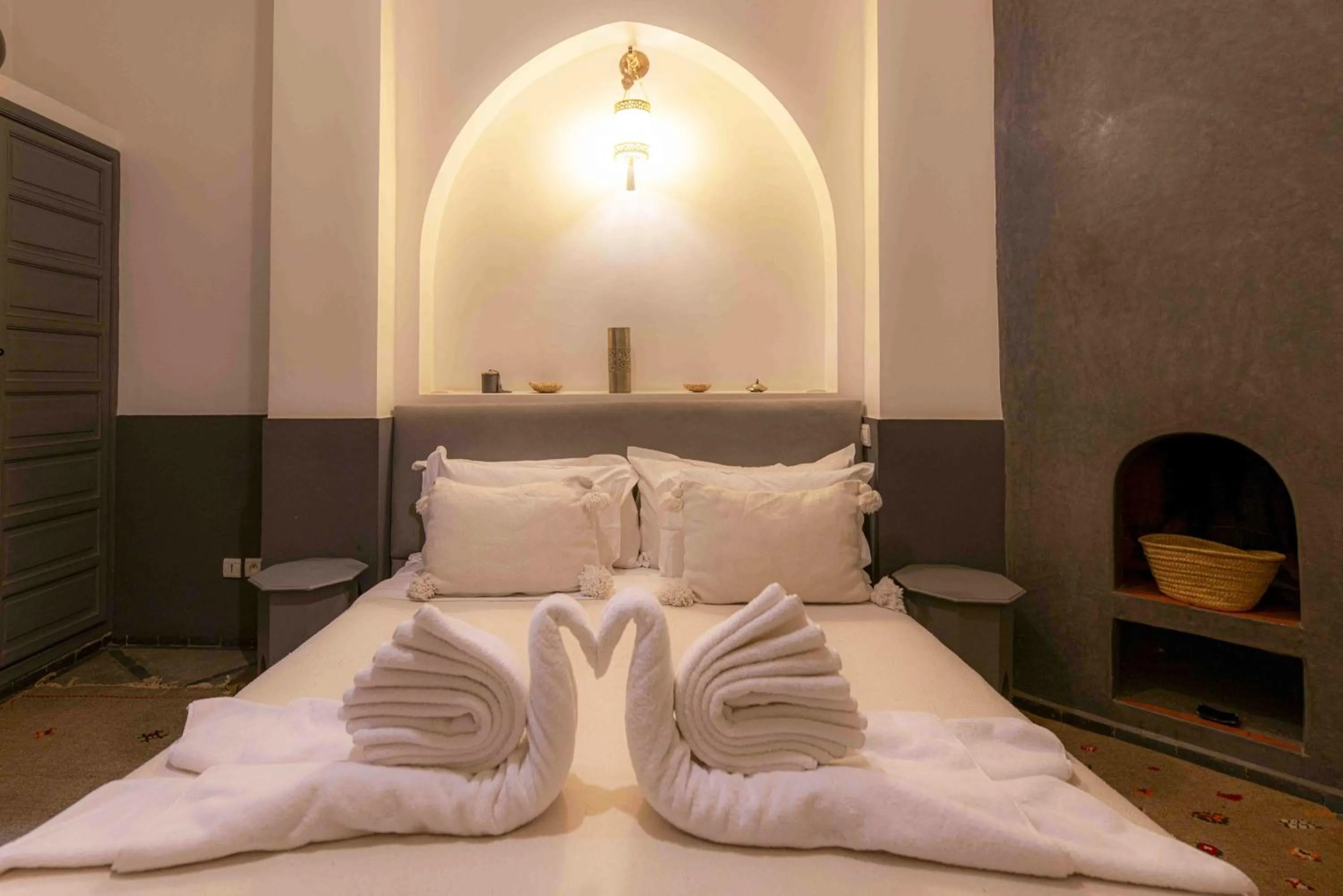 Bed in Riad 64 Maison D'hôtes & Spa