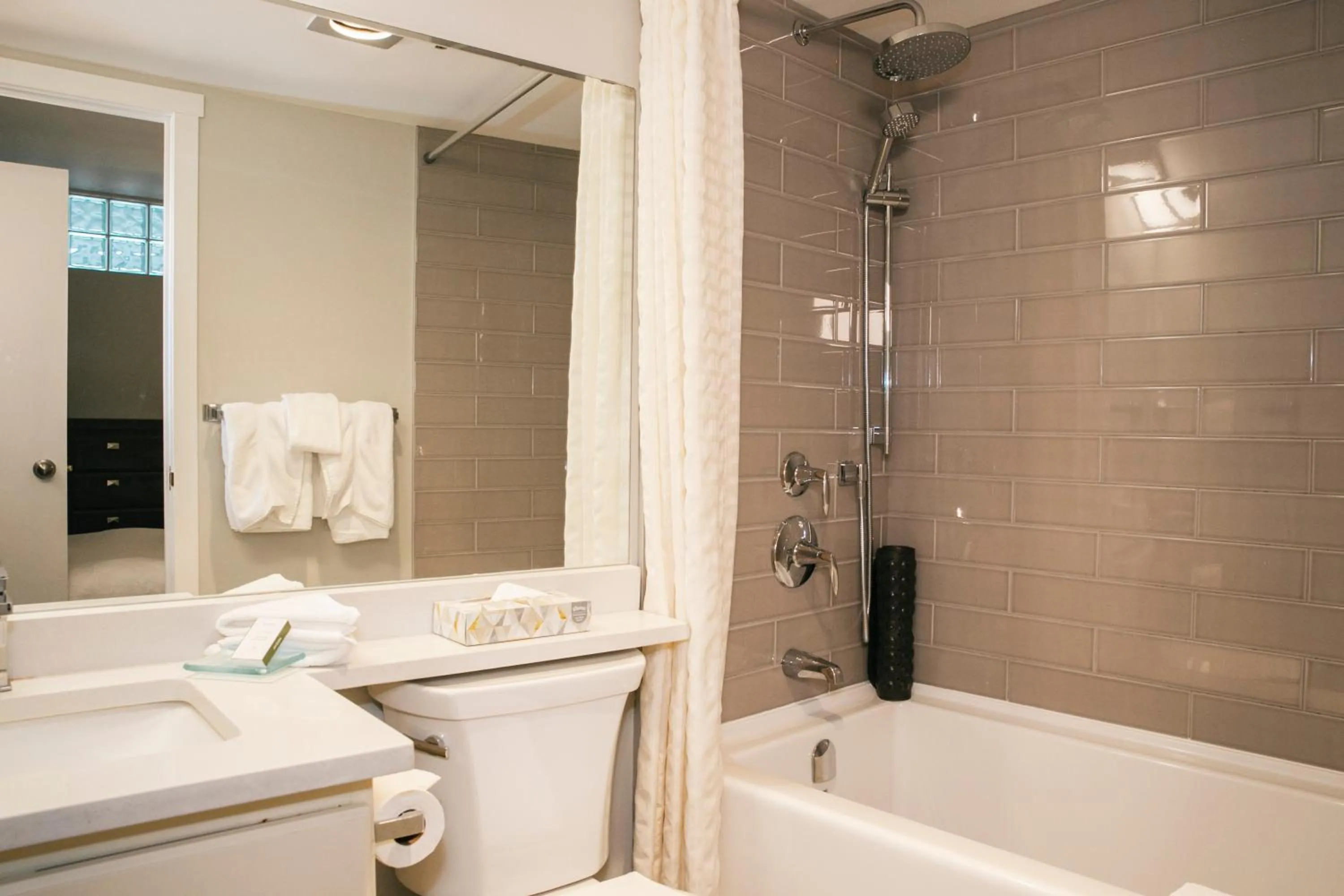 Shower in Carleton Lodge