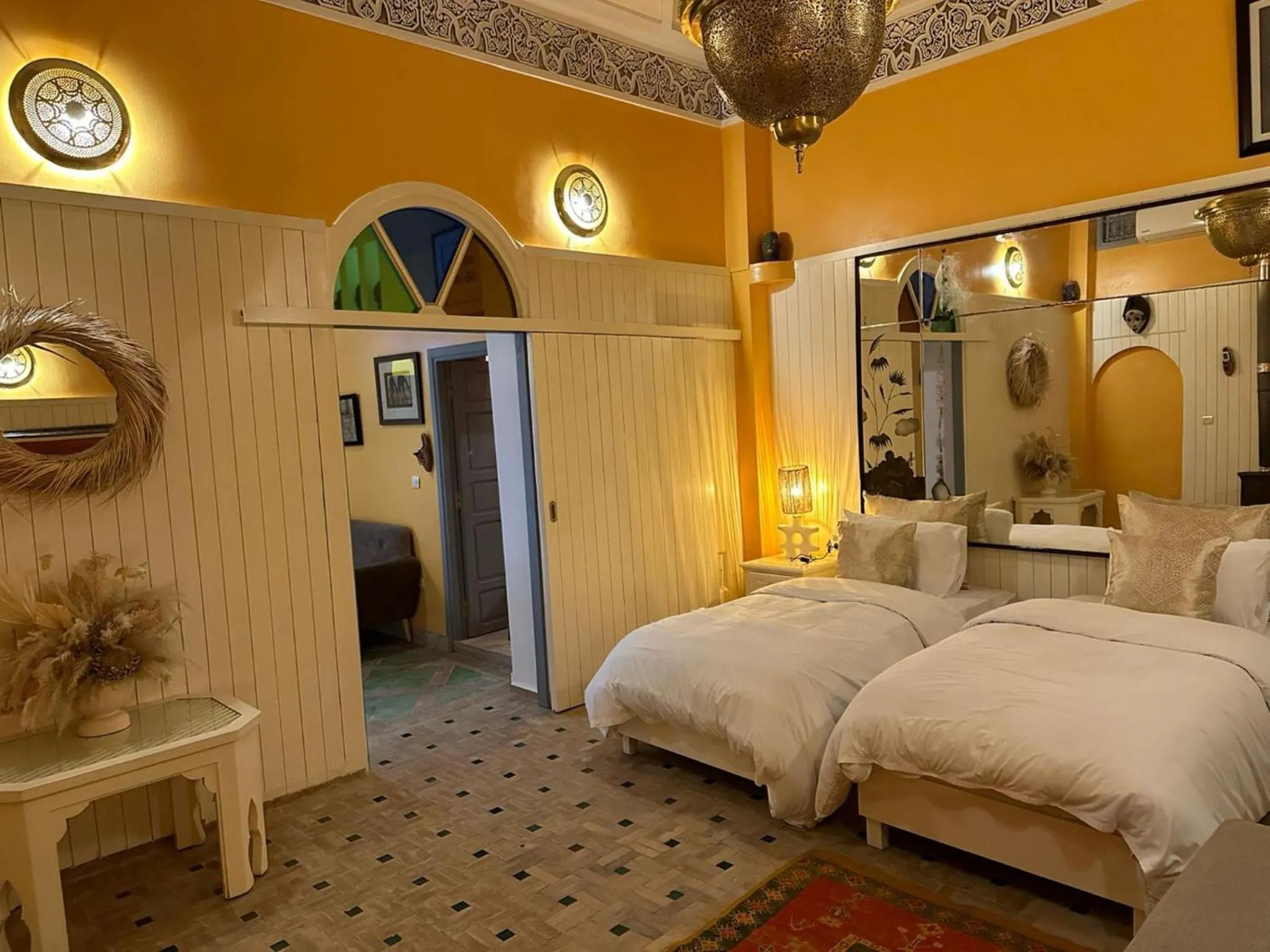Property building, Bed in Riad Noos Noos & Spa