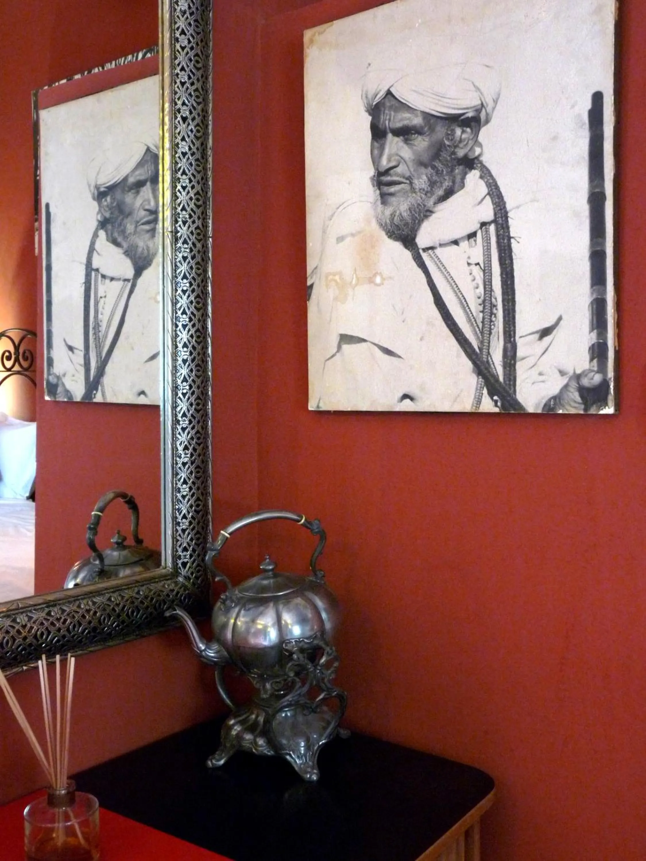 Decorative detail in Riad Noos Noos & Spa