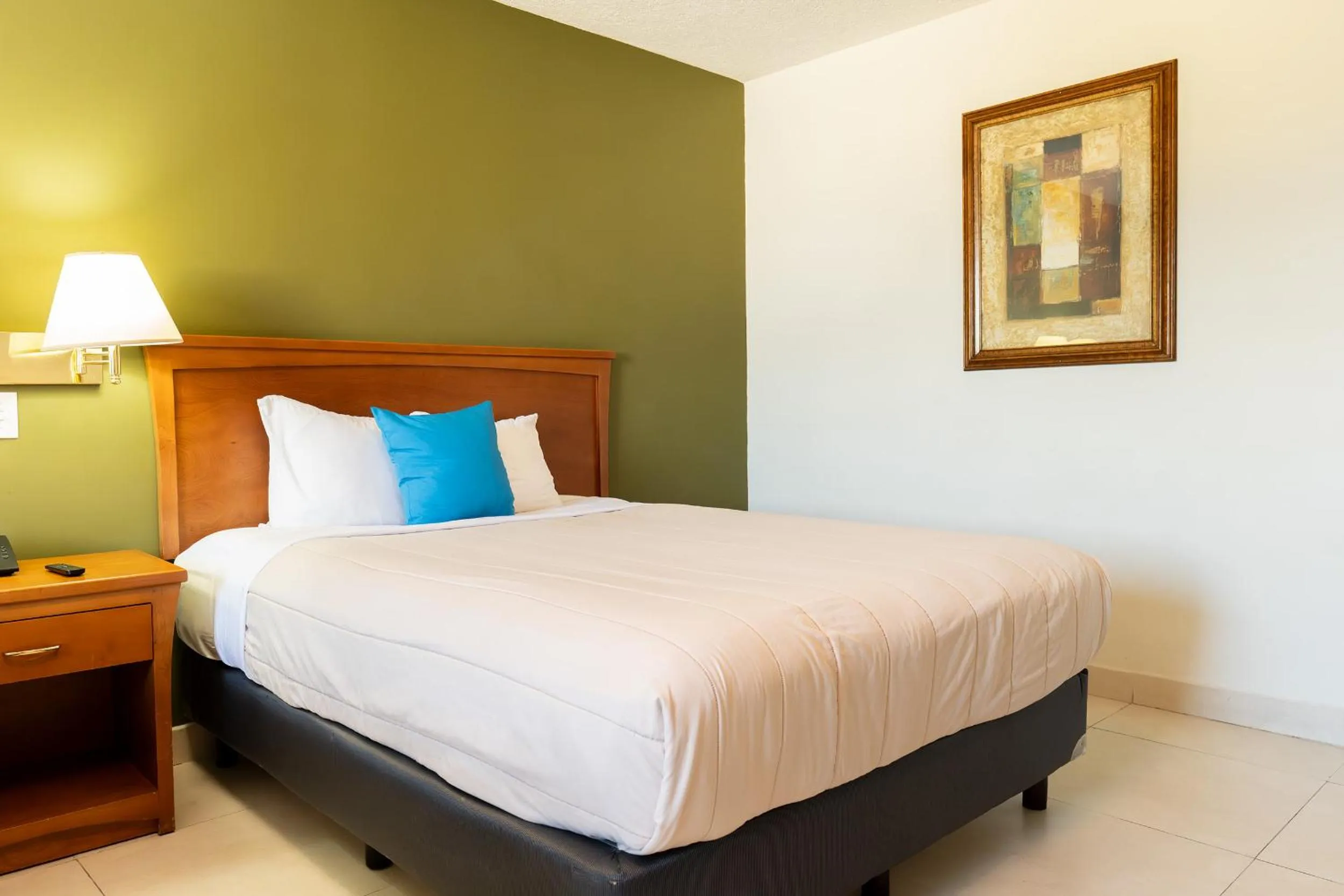 Bed in Baja Inn Hoteles La Mesa