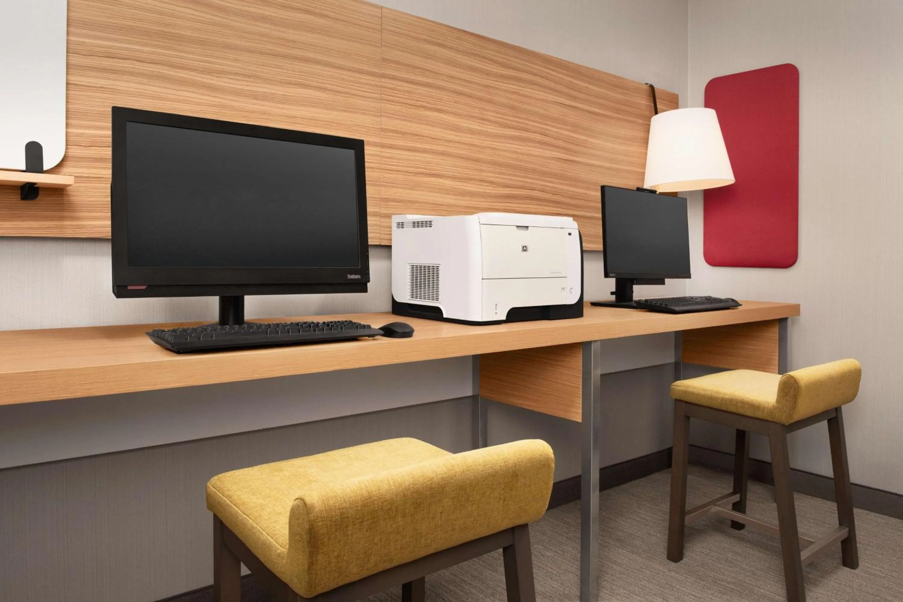 Business facilities in Hilton Garden Inn Solomons