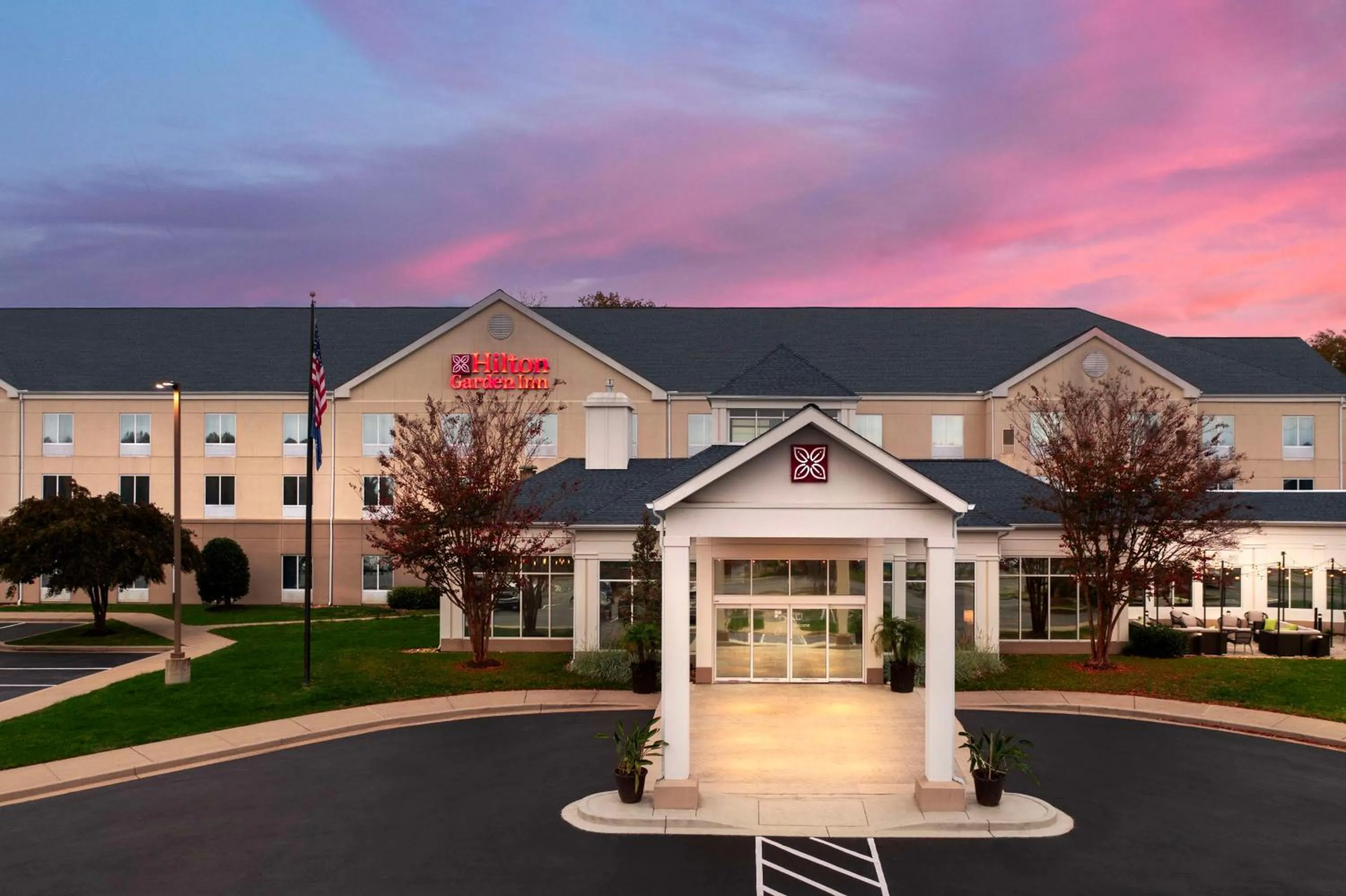 Property building in Hilton Garden Inn Solomons