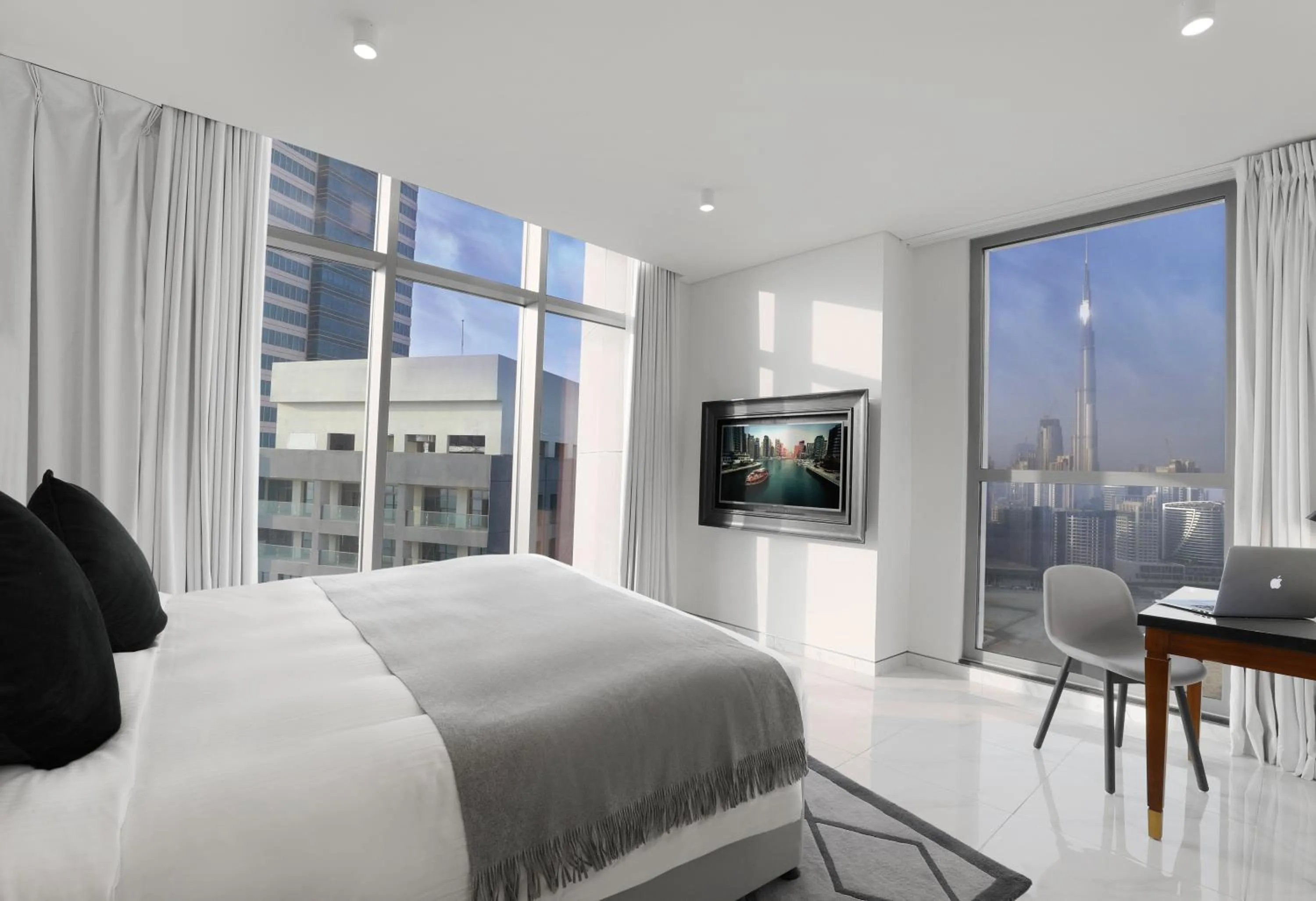 Bedroom, Bed in Millennium Atria Business Bay