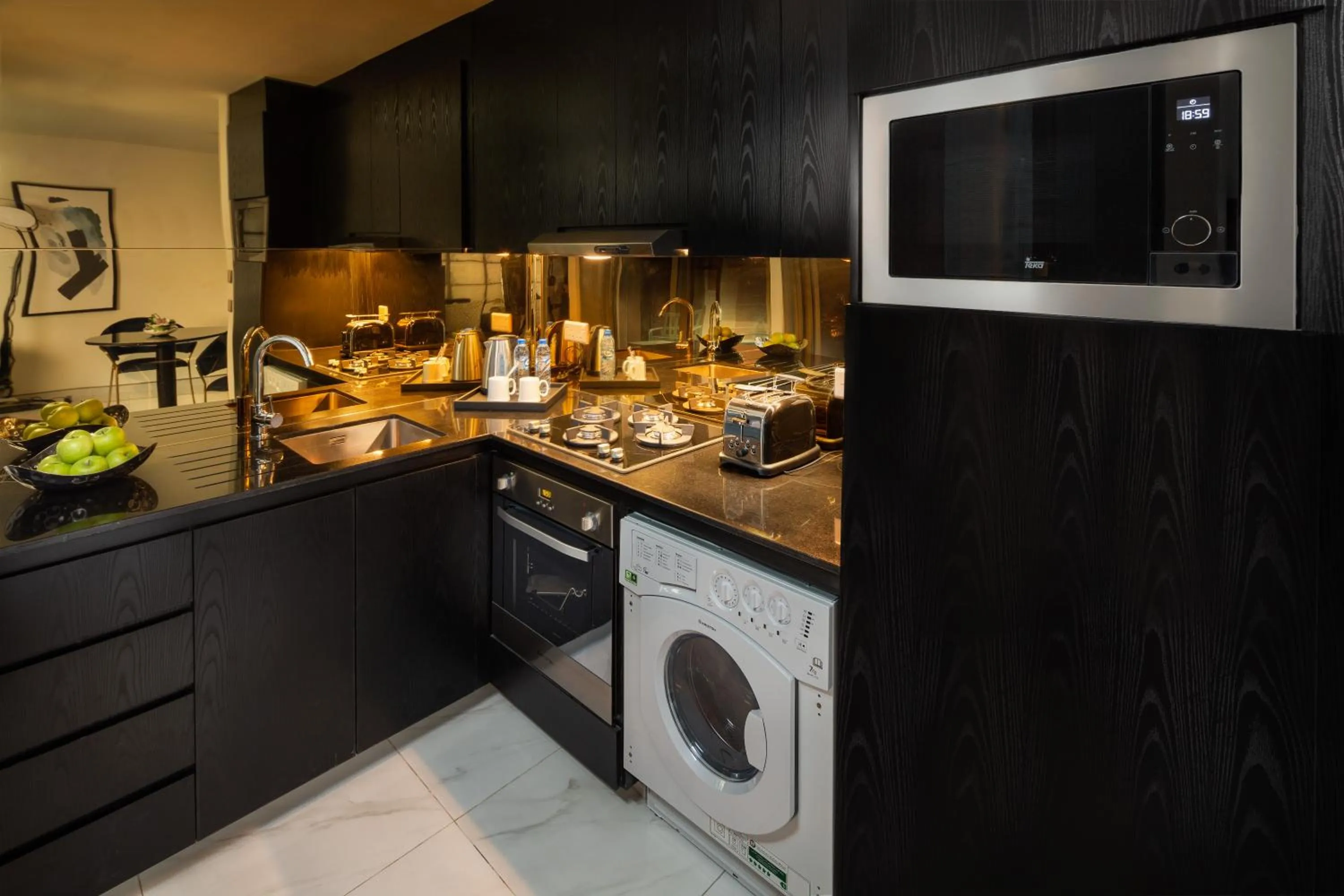 Kitchen or kitchenette in Millennium Atria Business Bay
