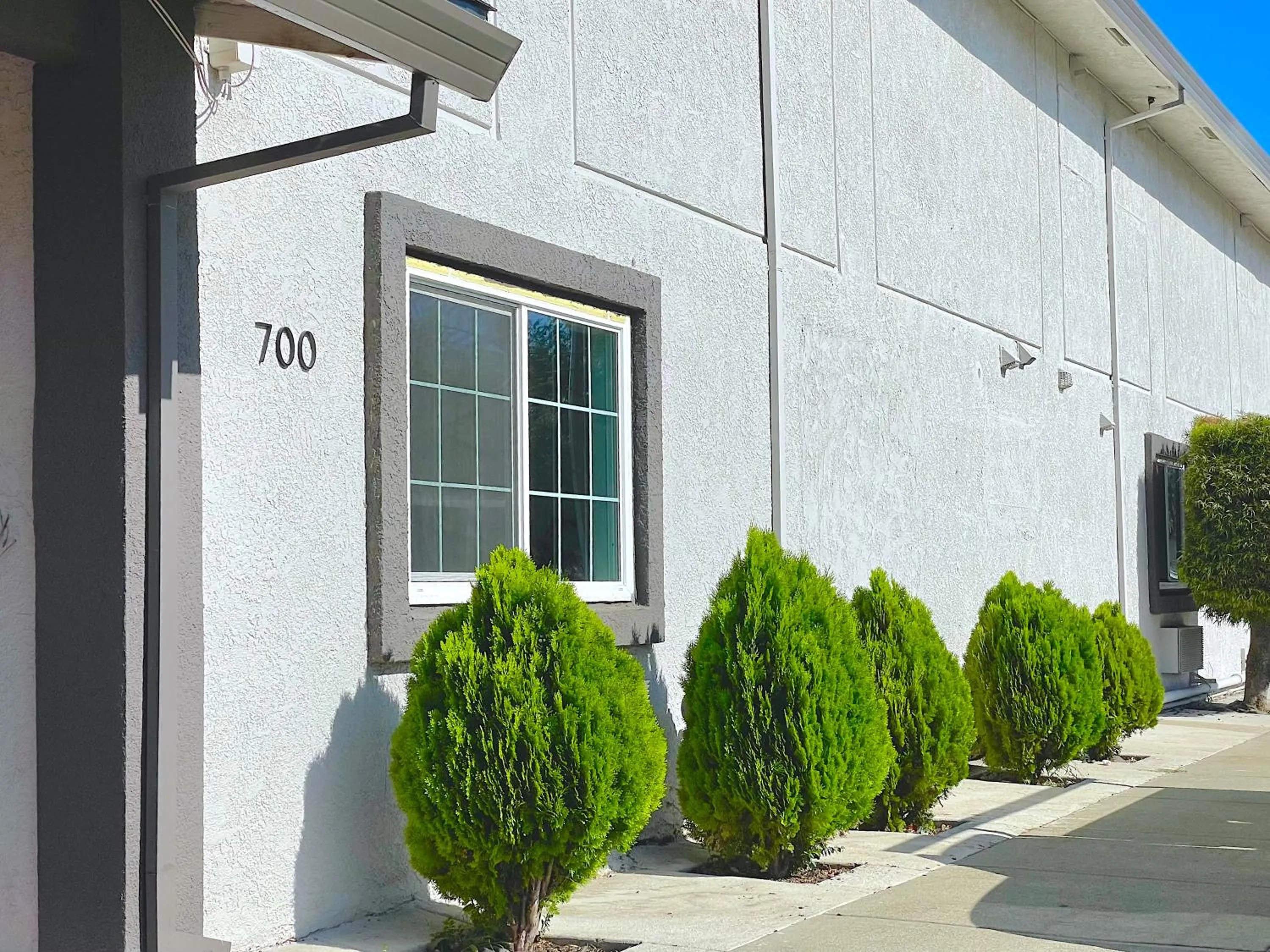 Facade/entrance in Motel 6 Yuba City, CA