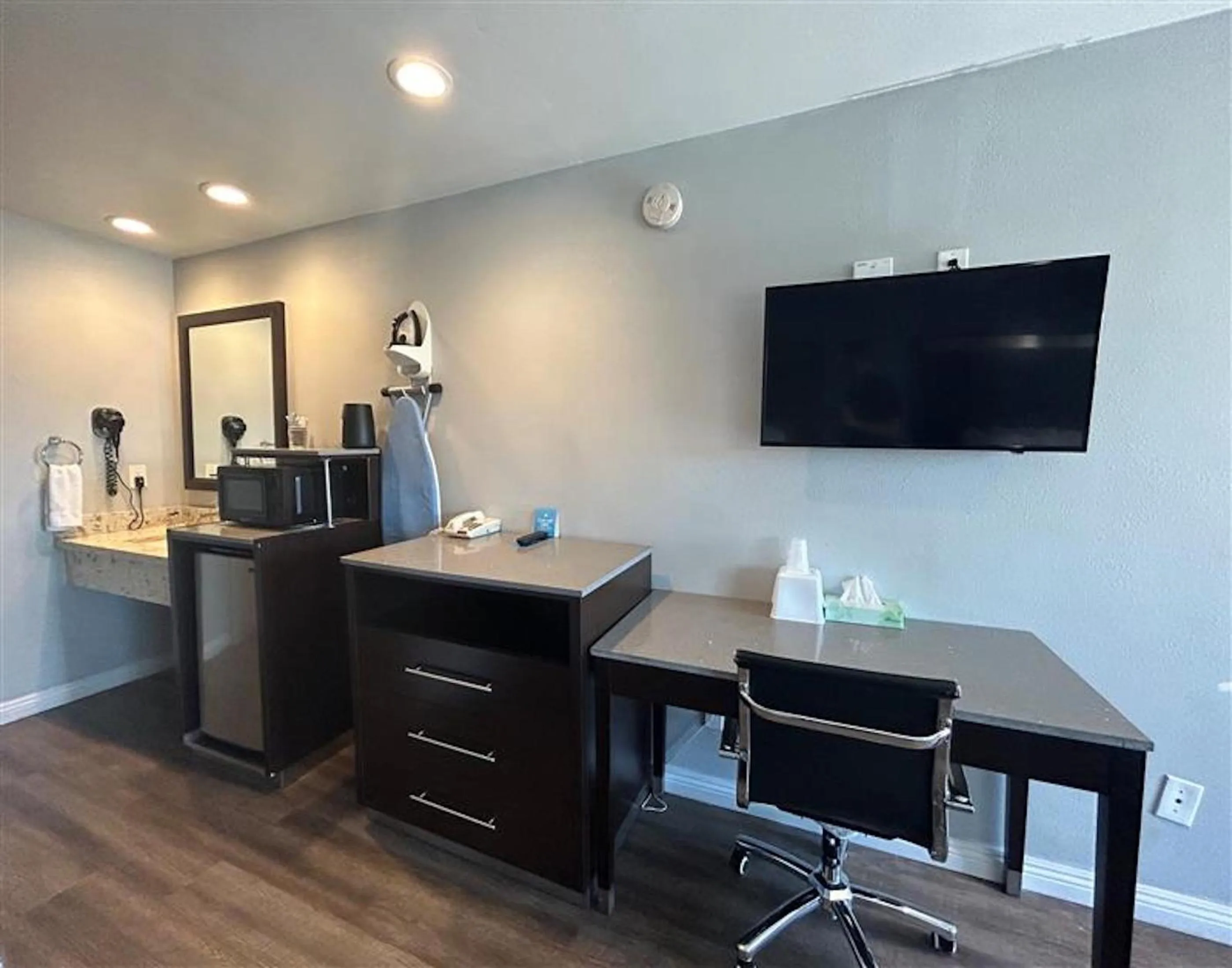 Kitchen or kitchenette in Motel 6 Yuba City, CA