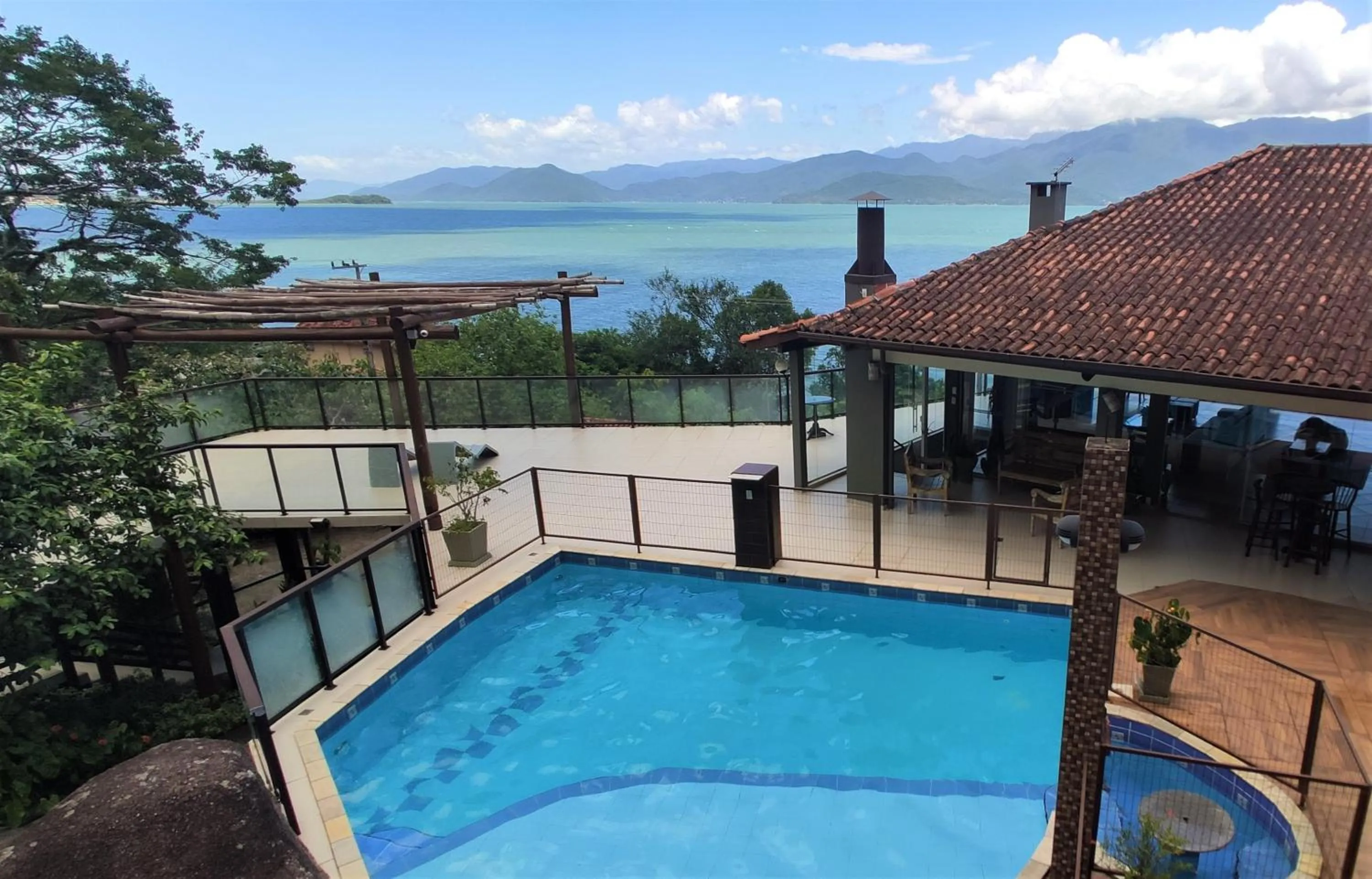 Swimming pool in Pousada Ecomar