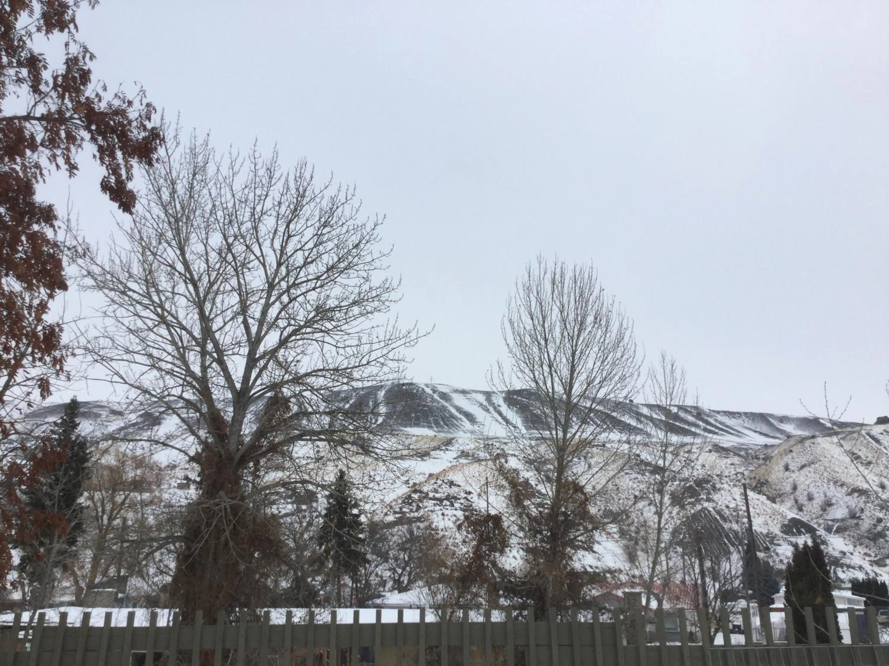 Mountain view in Riverside Motel Cache Creek