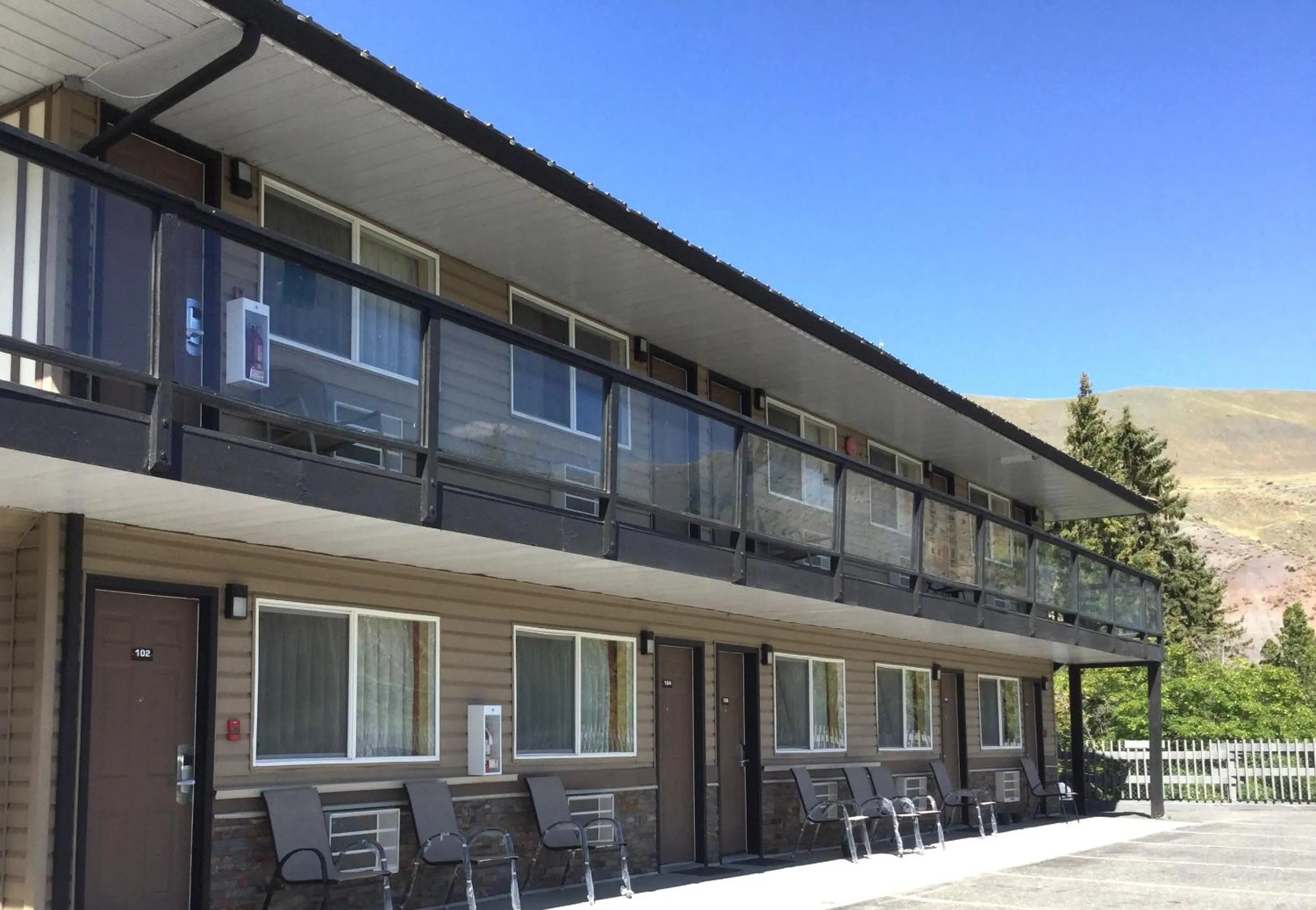 Property building in Riverside Motel Cache Creek