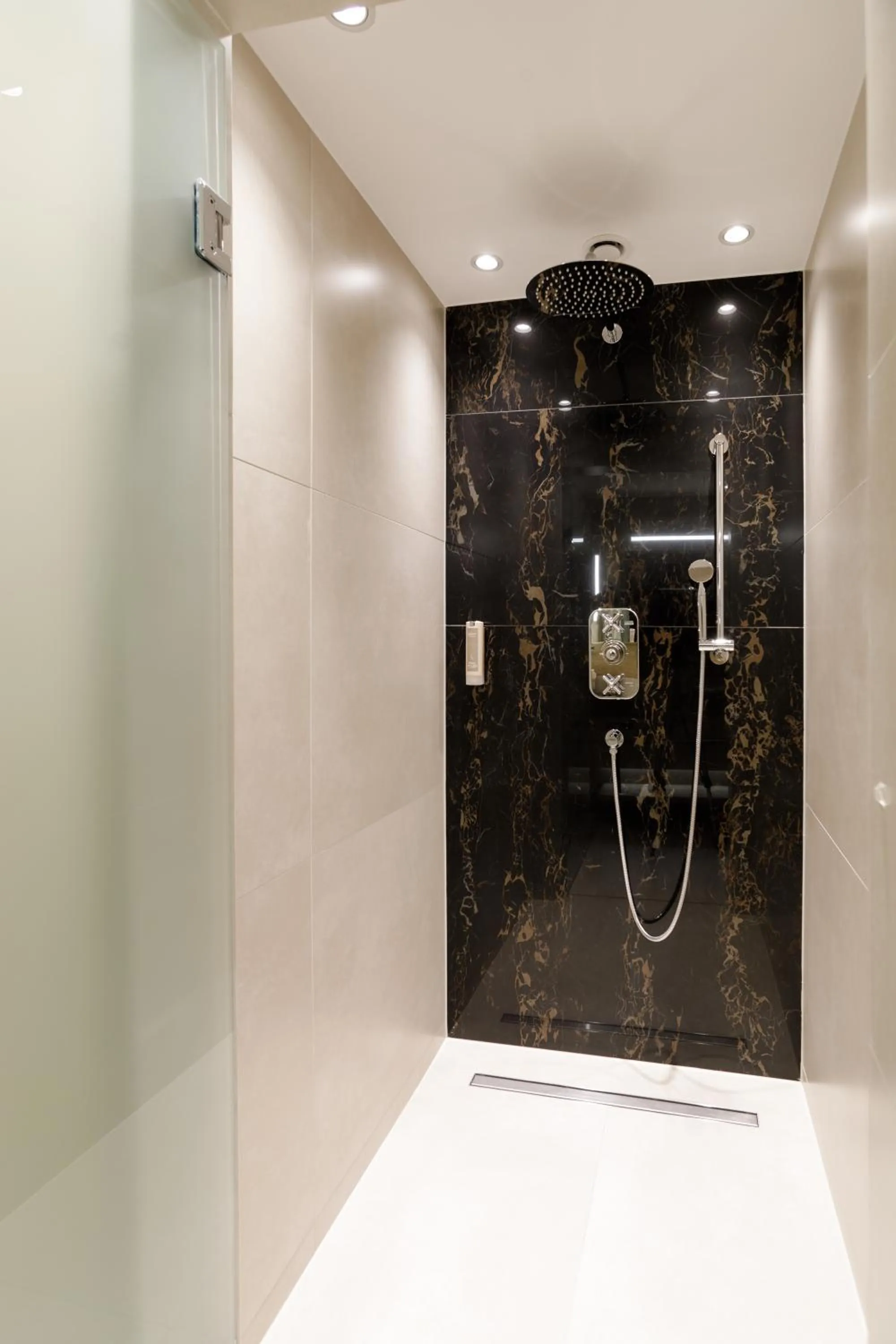 Bathroom in Cocoon - Alpine Boutique Lodge