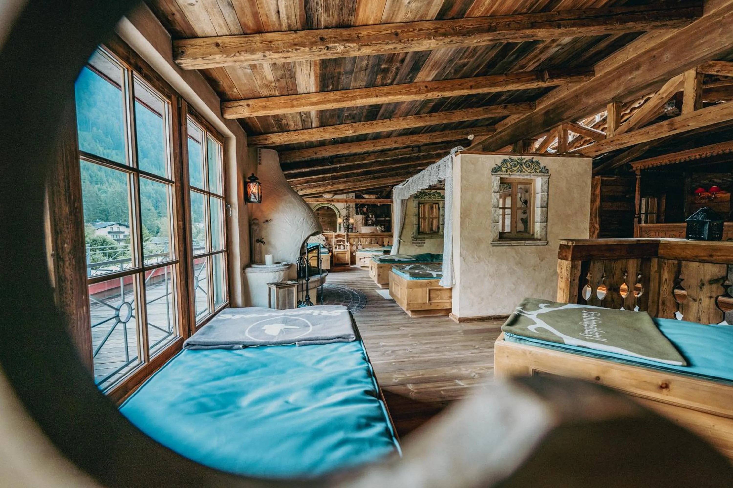 Bed in Cocoon - Alpine Boutique Lodge
