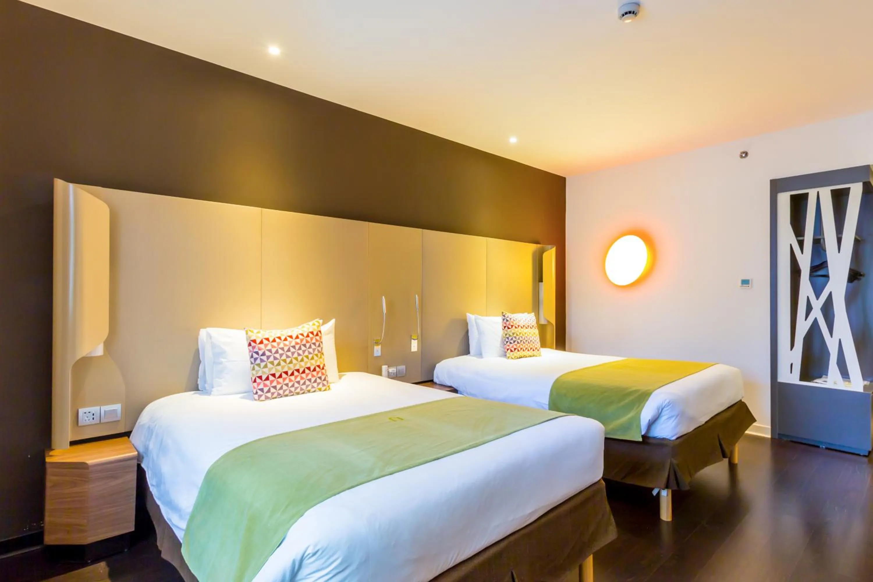 Bed in Campanile Shanghai Natural History Museum Hotel