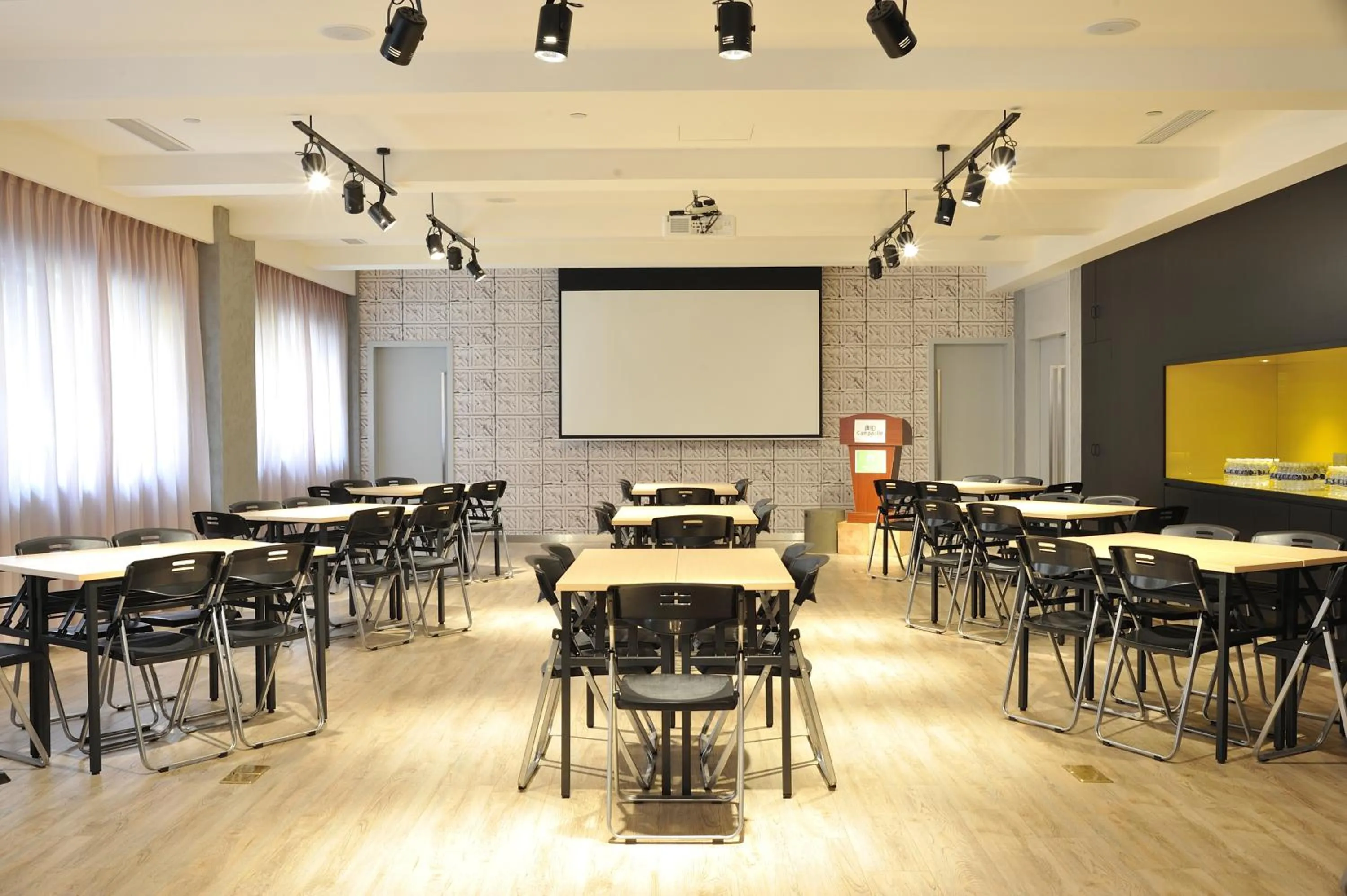 Banquet/Function facilities in Campanile Shanghai Natural History Museum Hotel