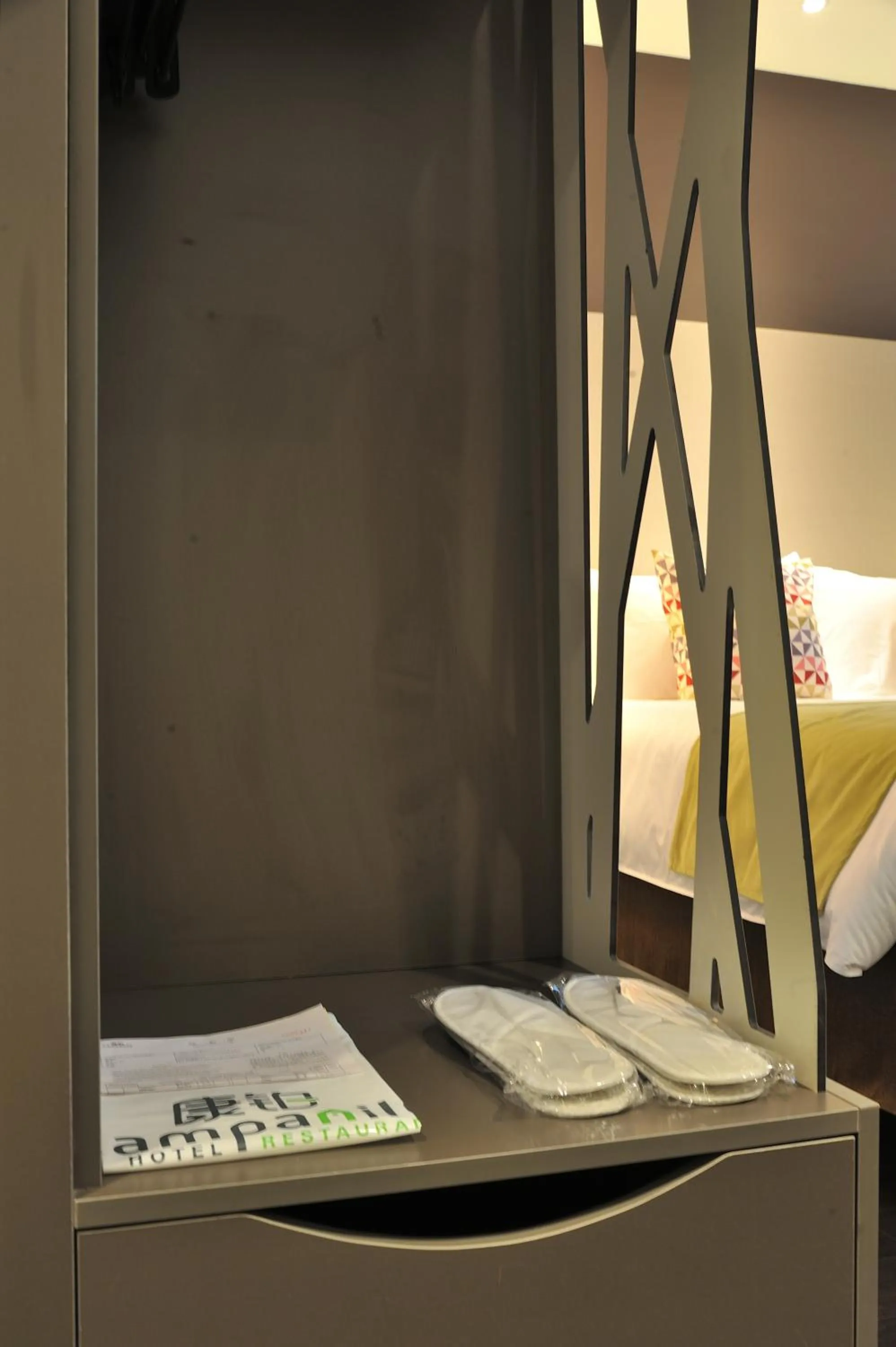 wardrobe, Bed in Campanile Shanghai Natural History Museum Hotel