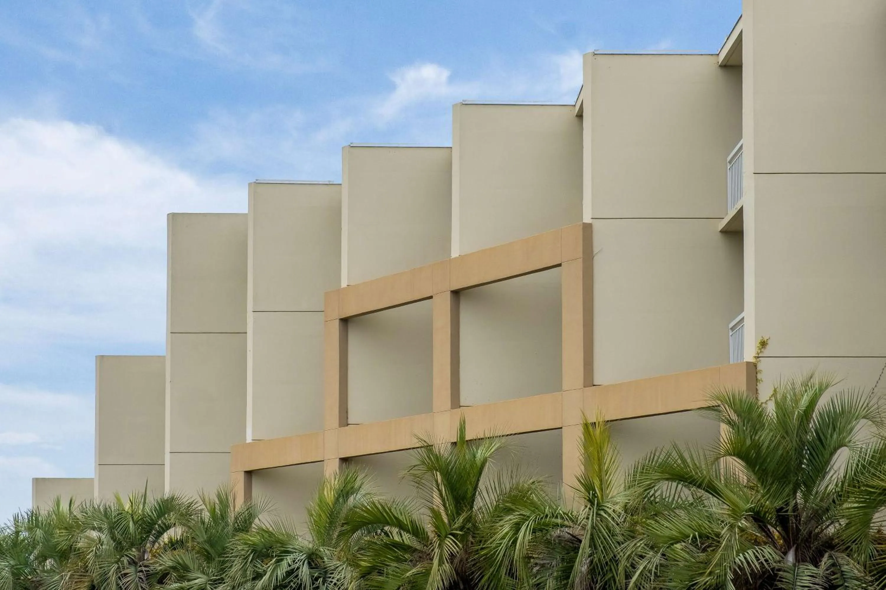 Property building in Hilton La Jolla Torrey Pines