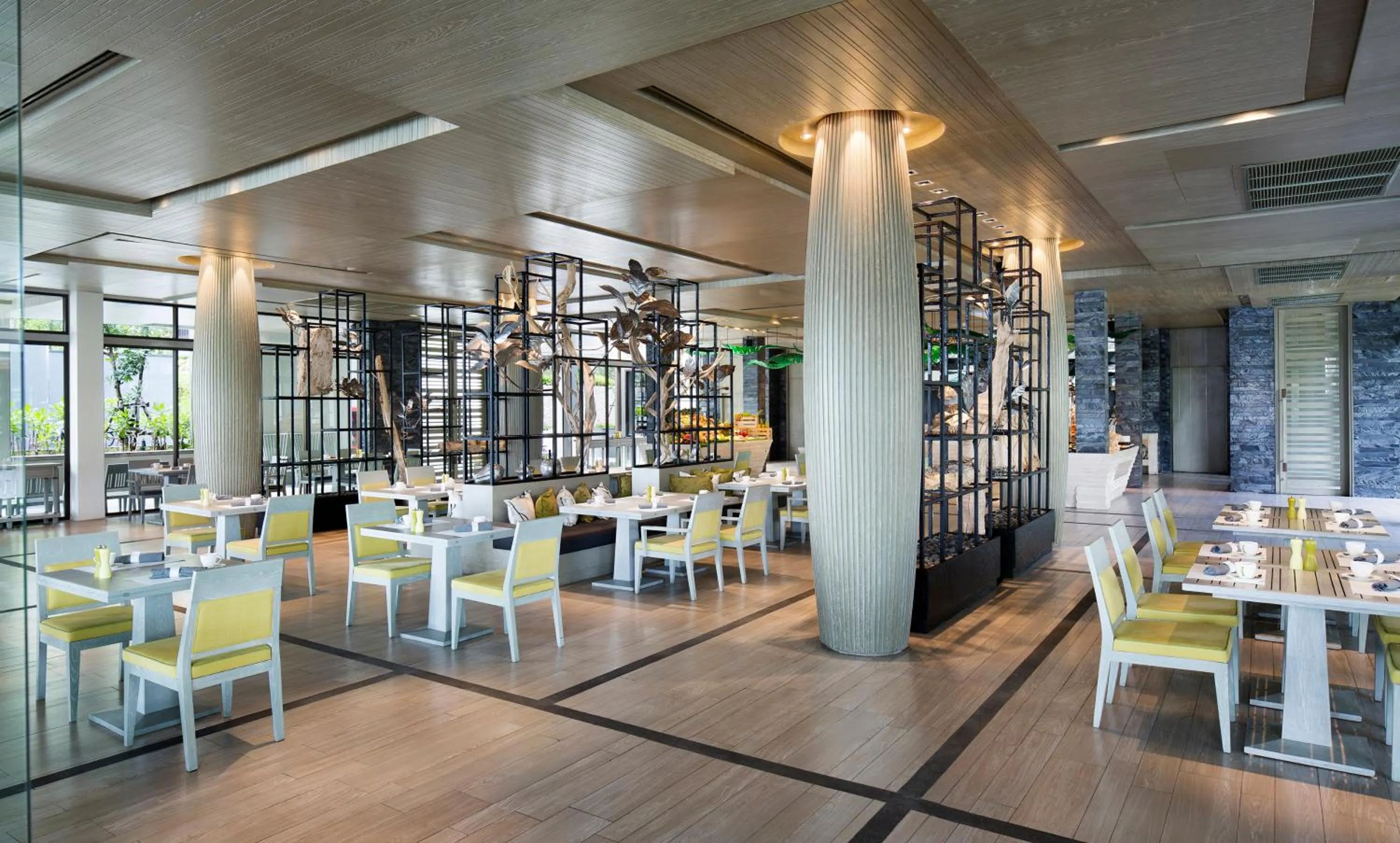 Dining area in Pullman Phuket Arcadia Naithon Beach