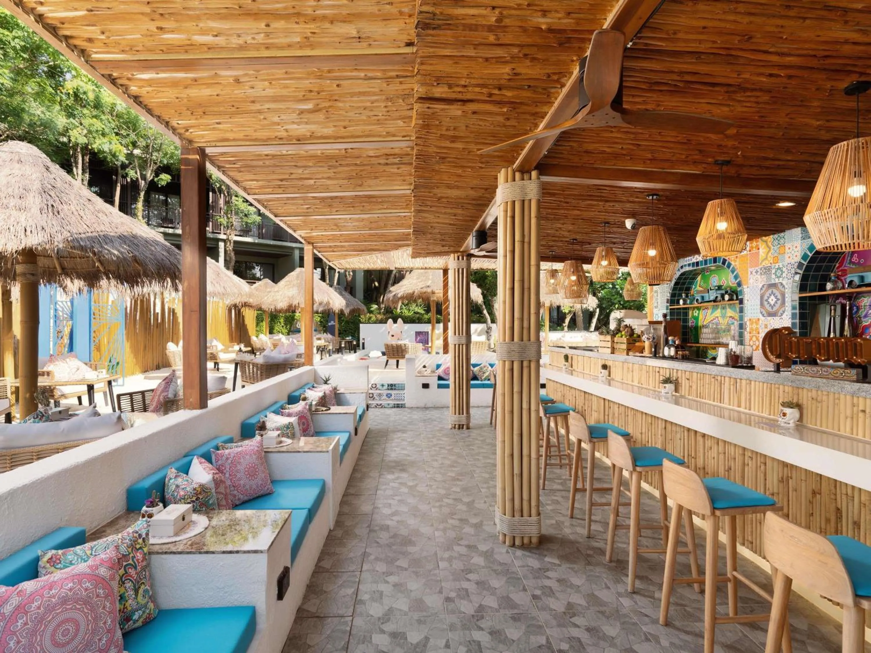 Lounge or bar in Pullman Phuket Arcadia Naithon Beach