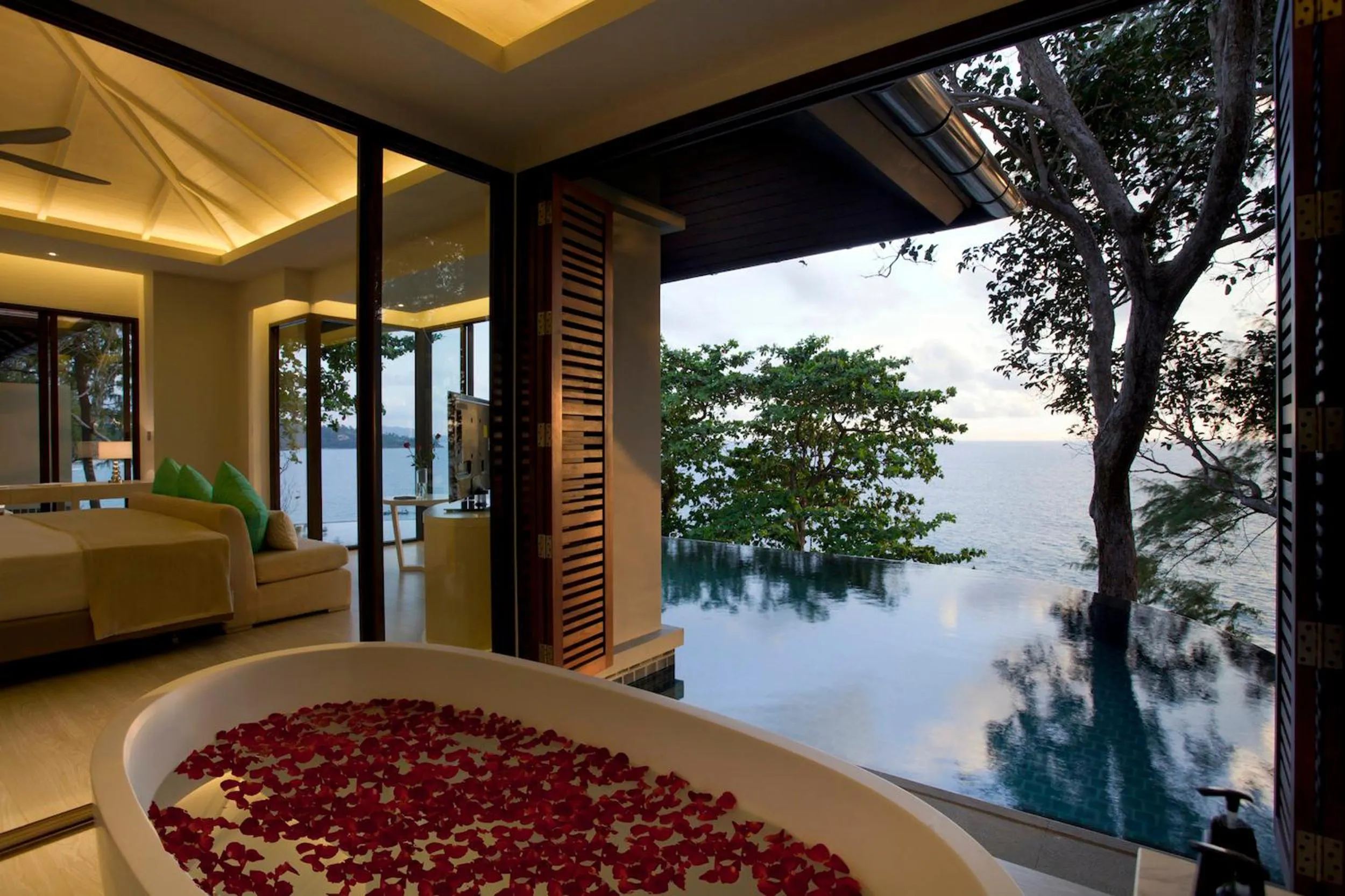 Bathroom in Pullman Phuket Arcadia Naithon Beach