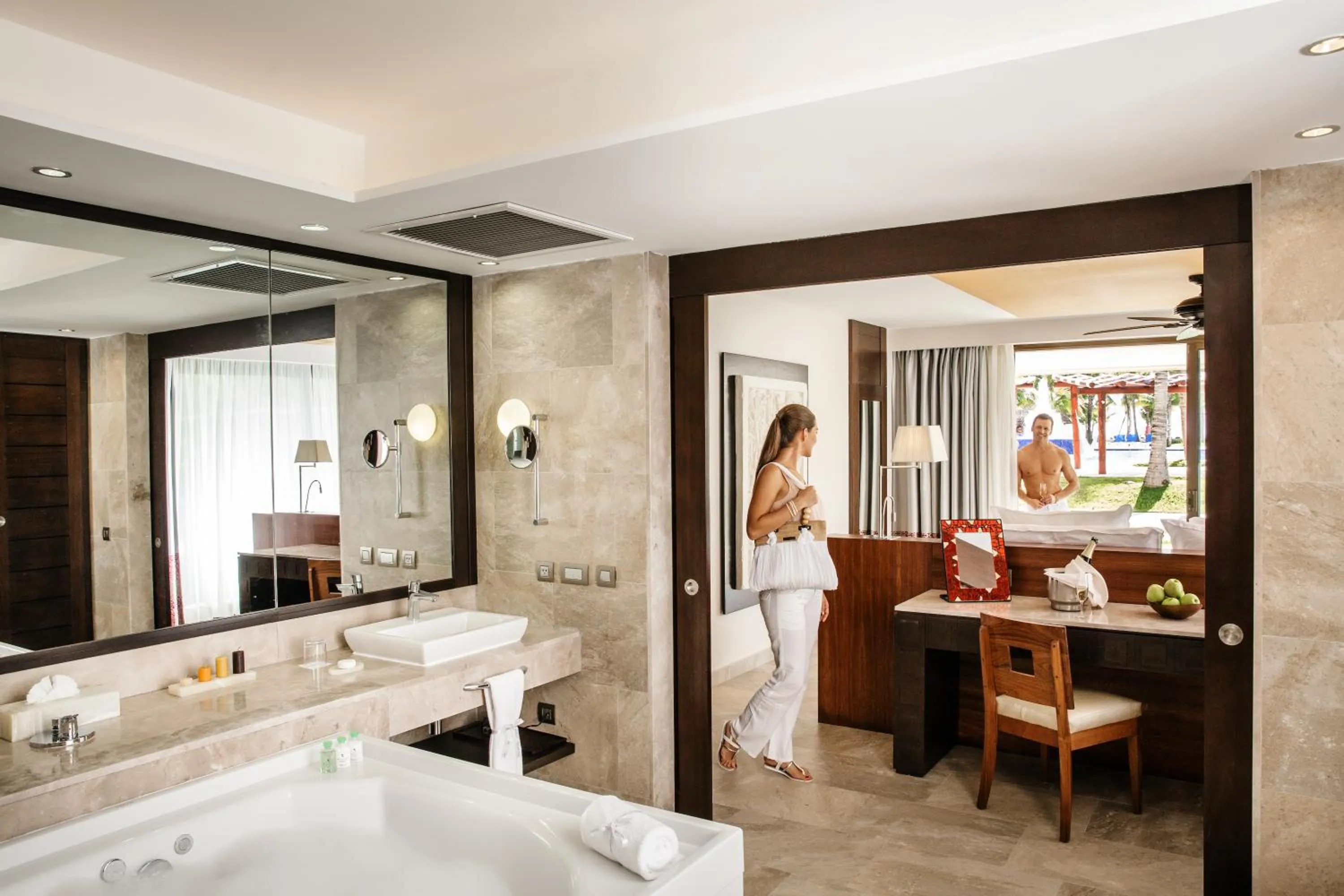 Bathroom, Bed in Barceló Maya Beach - All Inclusive