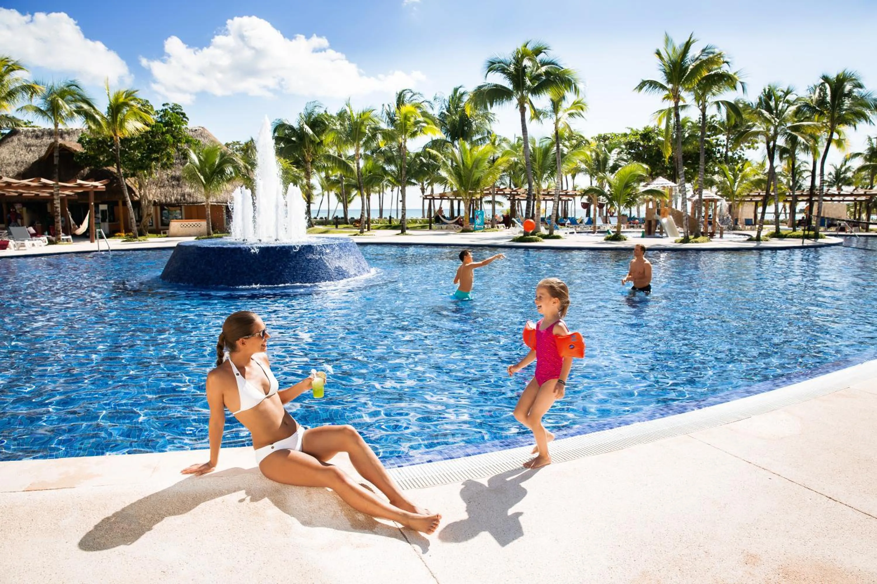 Swimming pool in Barceló Maya Beach - All Inclusive