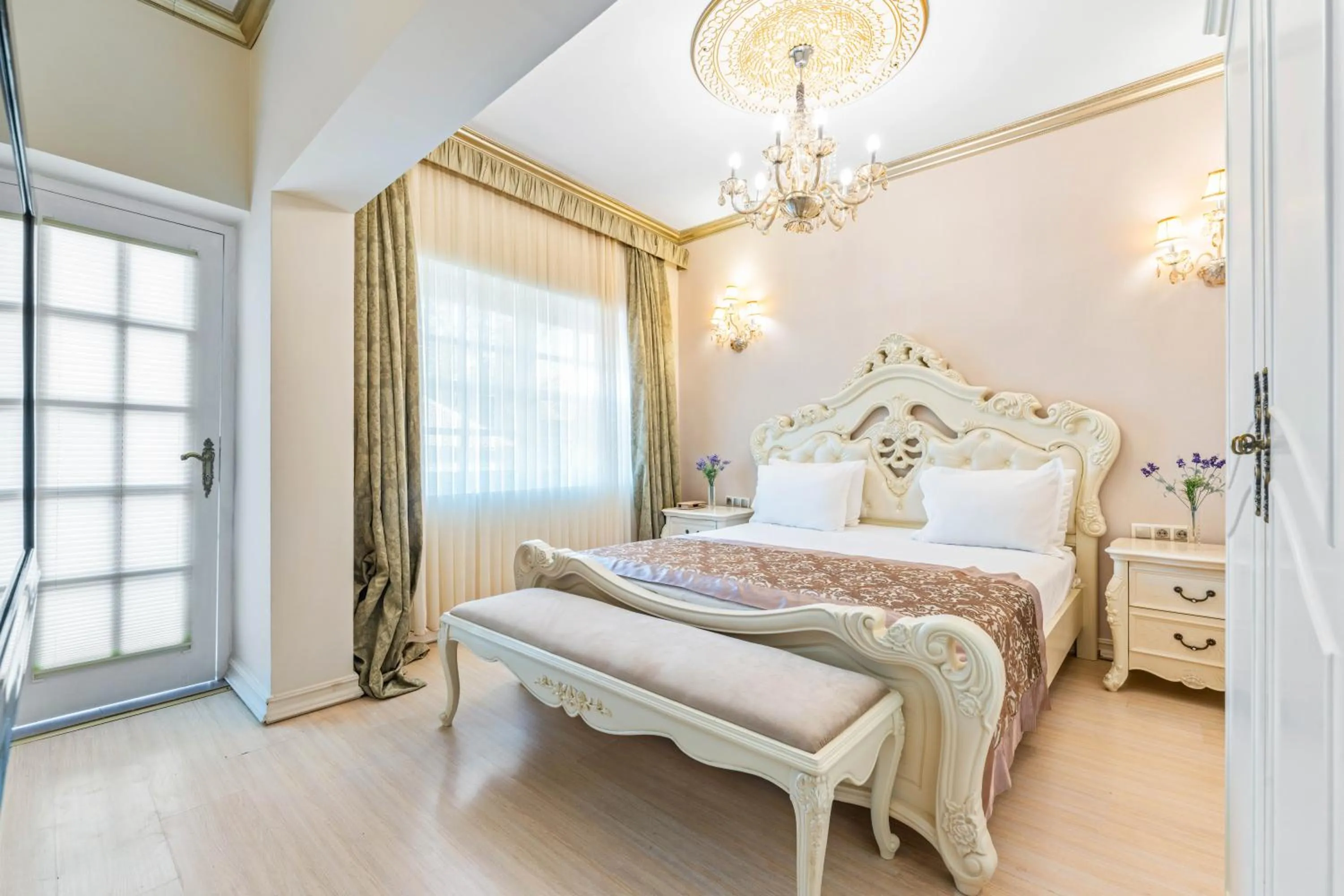 Photo of the whole room, Bed in Elegance East Hotel