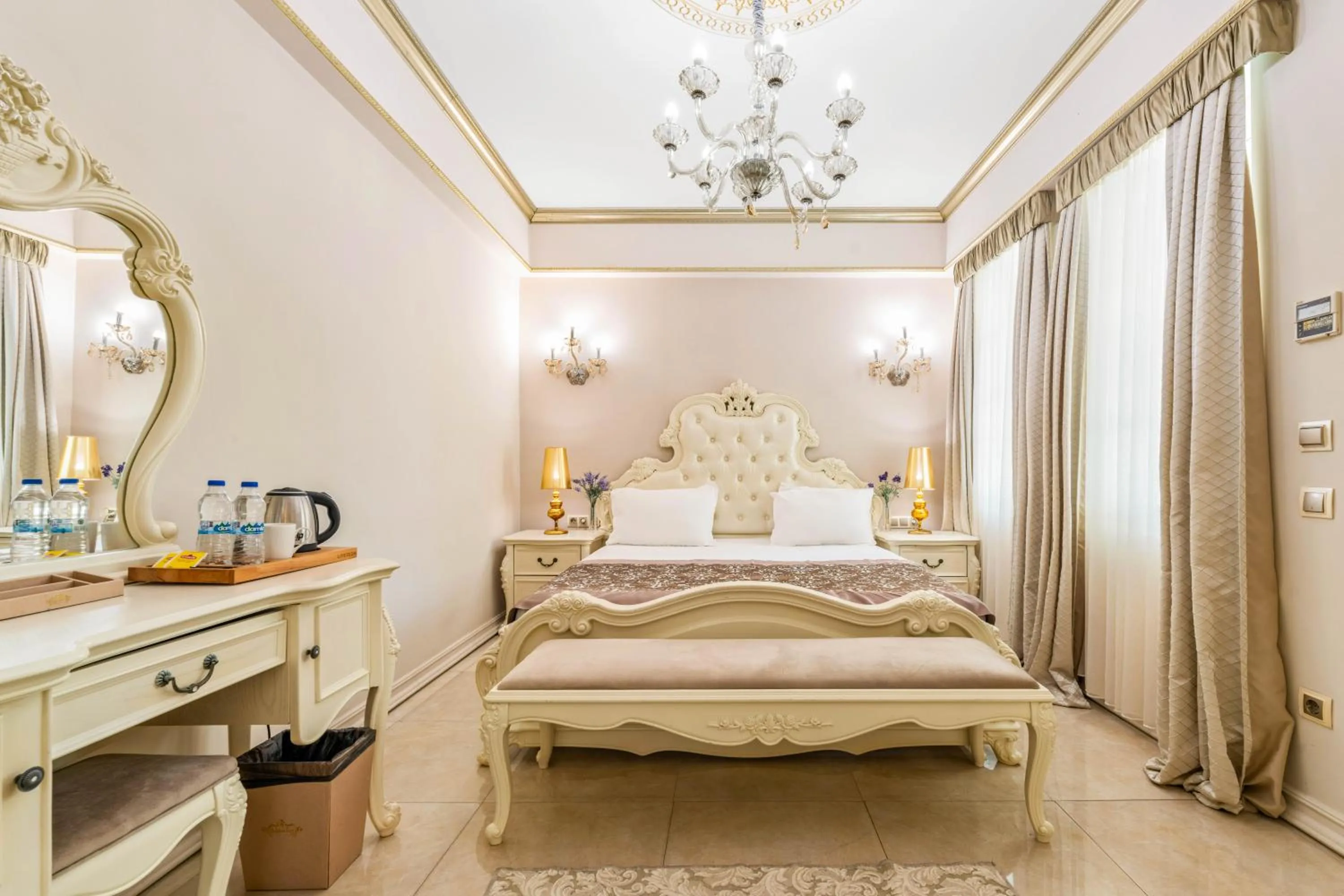 Bedroom, Bed in Elegance East Hotel