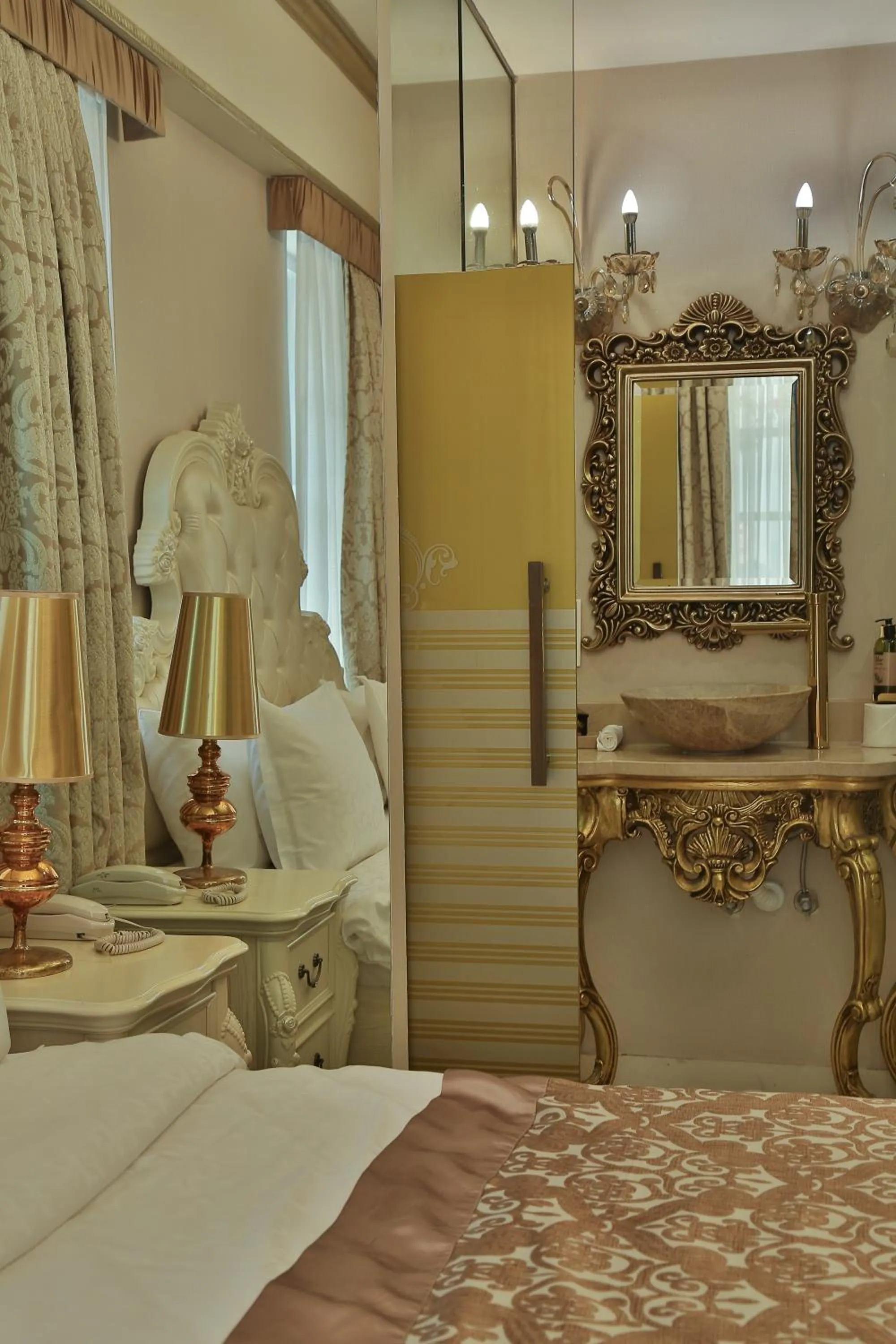 Bathroom, Bed in Elegance East Hotel