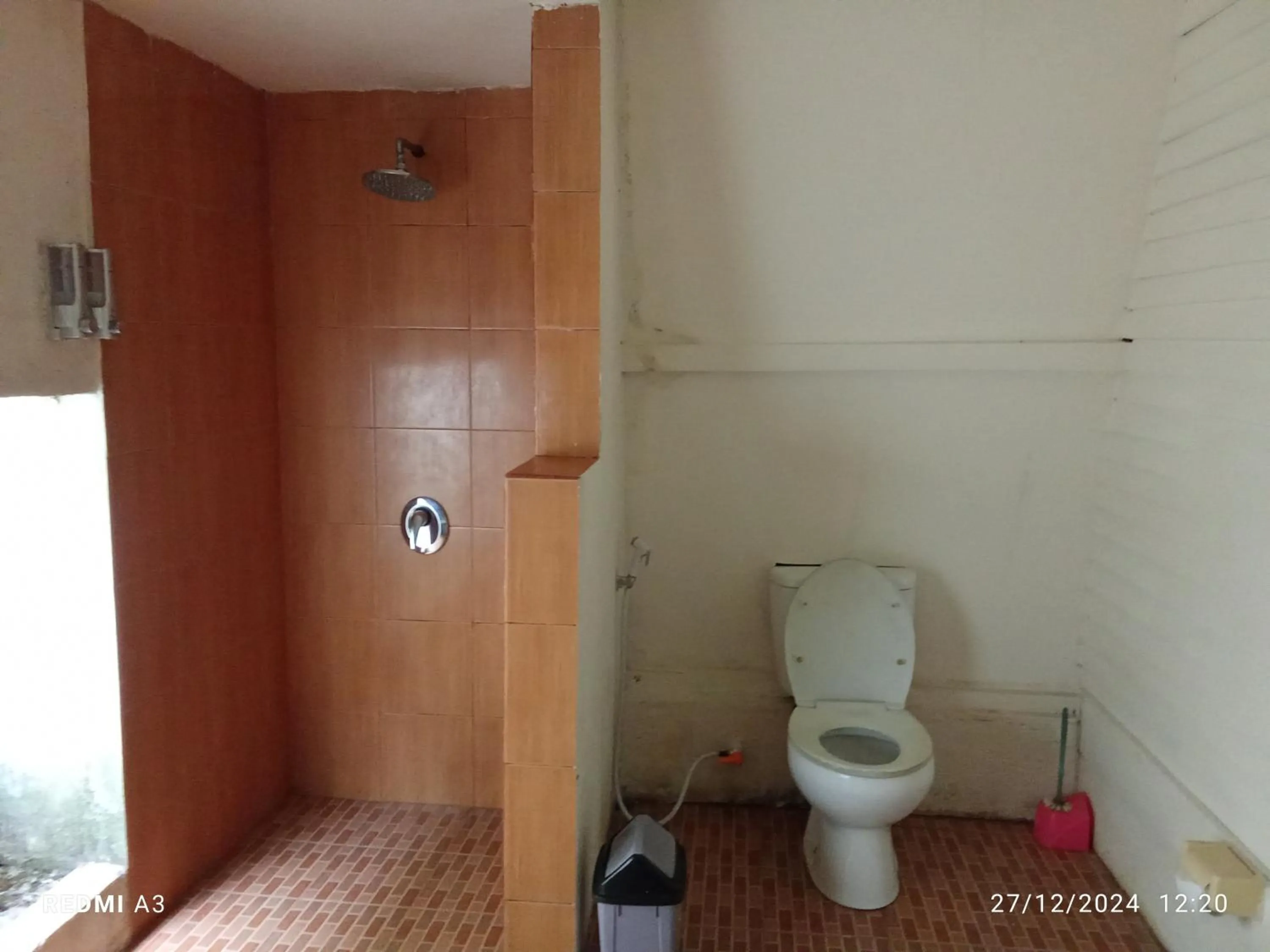 Bathroom in Coral Beach 2 Bungalow