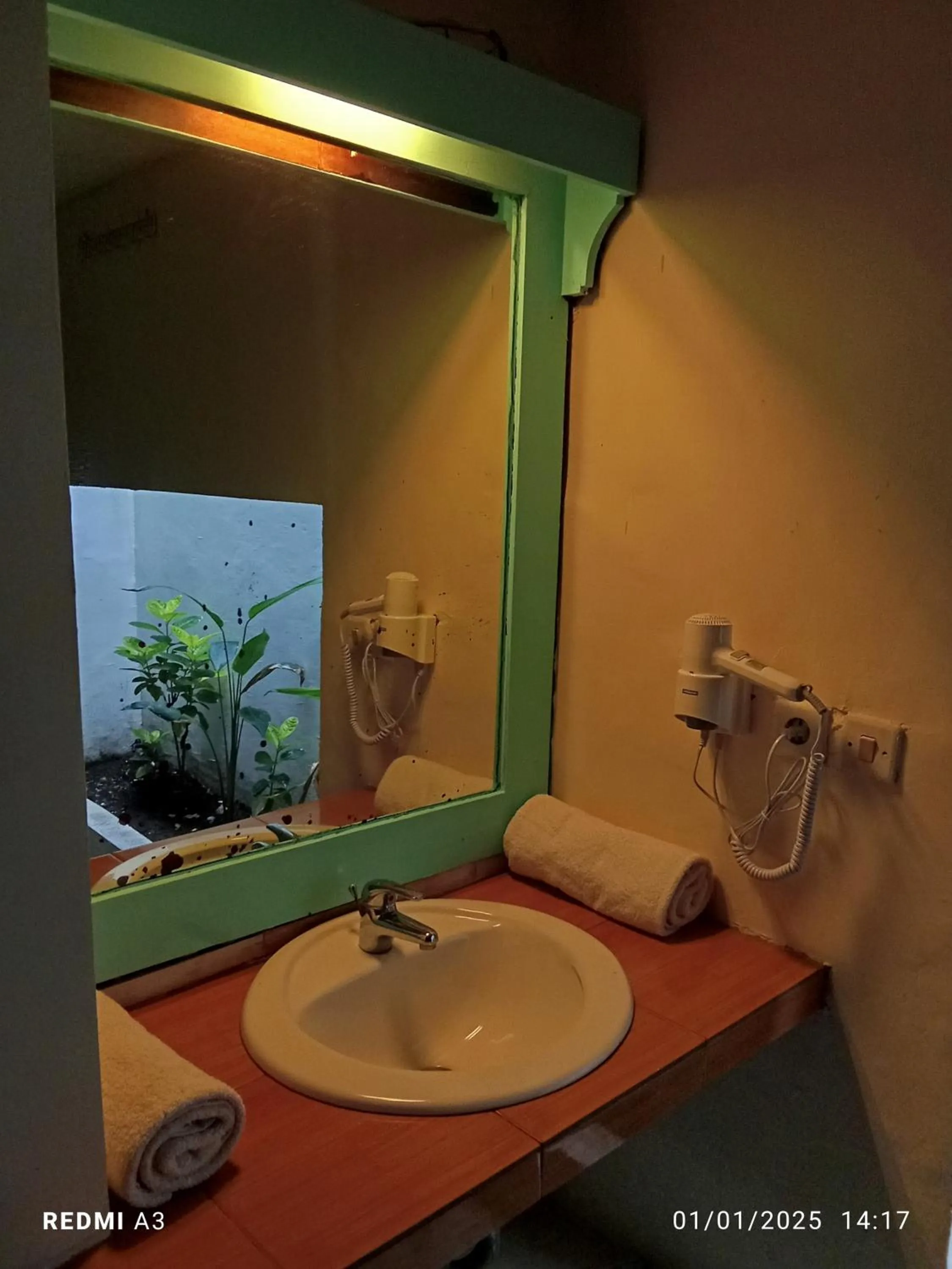 Bathroom in Coral Beach 2 Bungalow