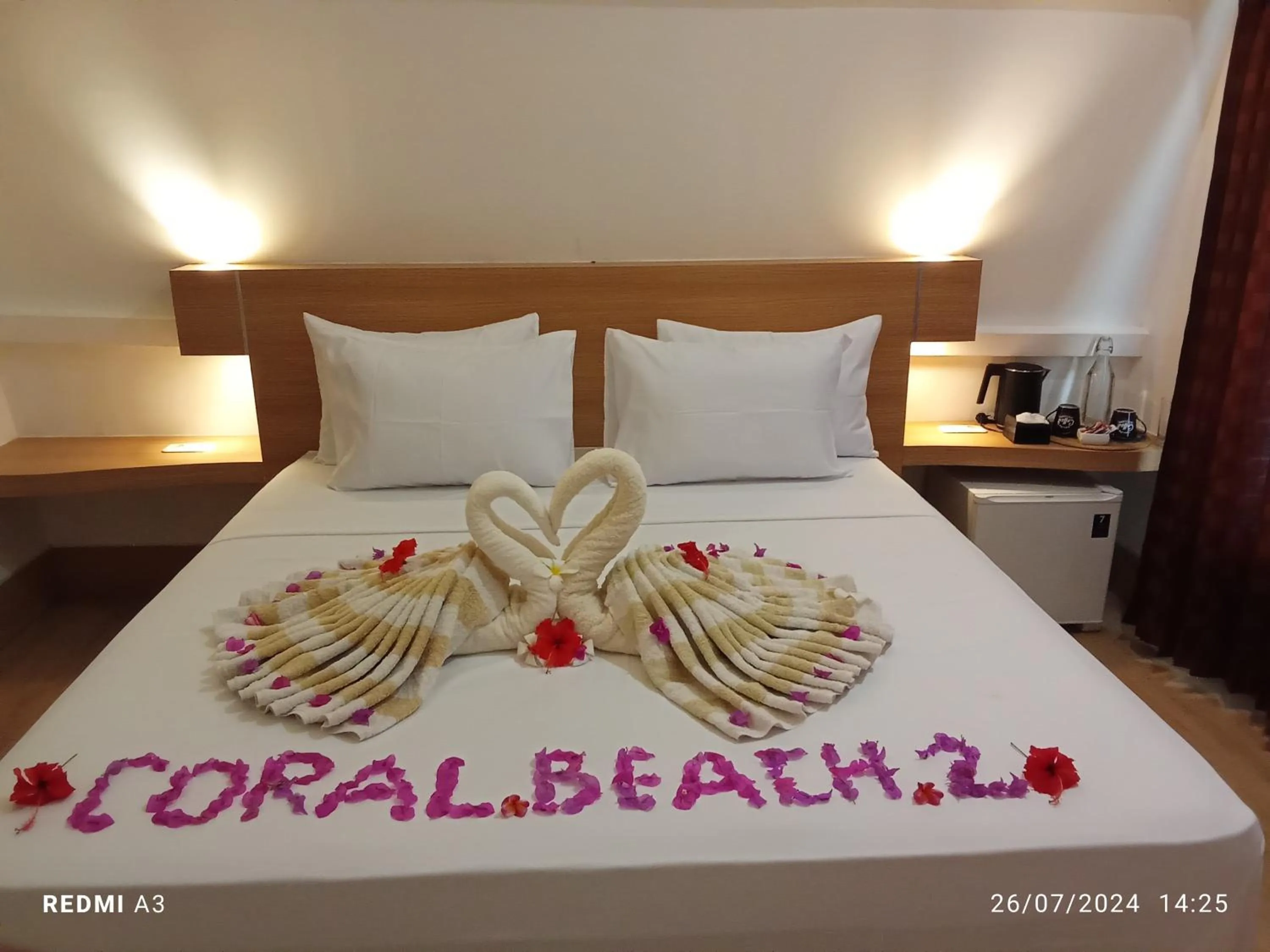 Bed in Coral Beach 2 Bungalow