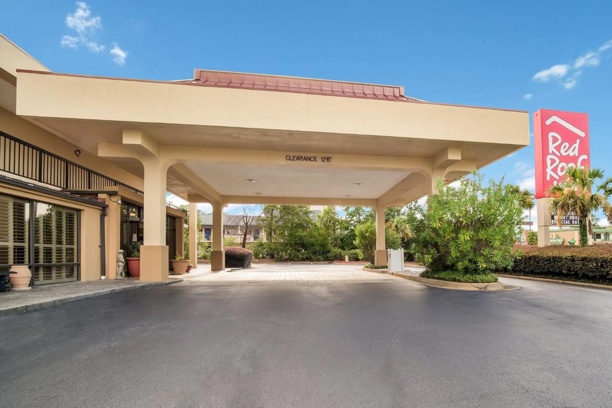 Property building in Red Roof Inn Augusta – Washington Road