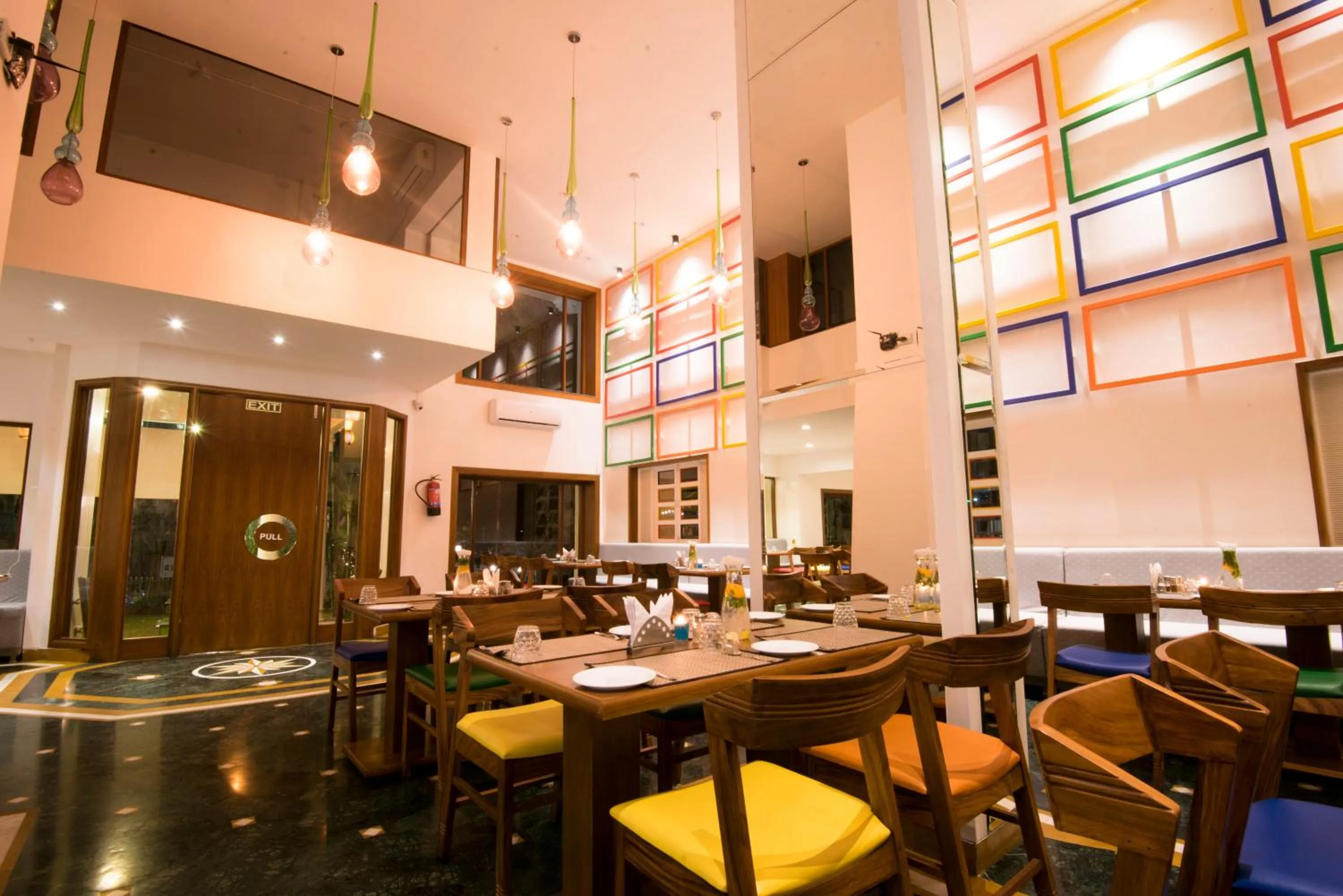 Restaurant/places to eat in VITS Sharanam, Thane