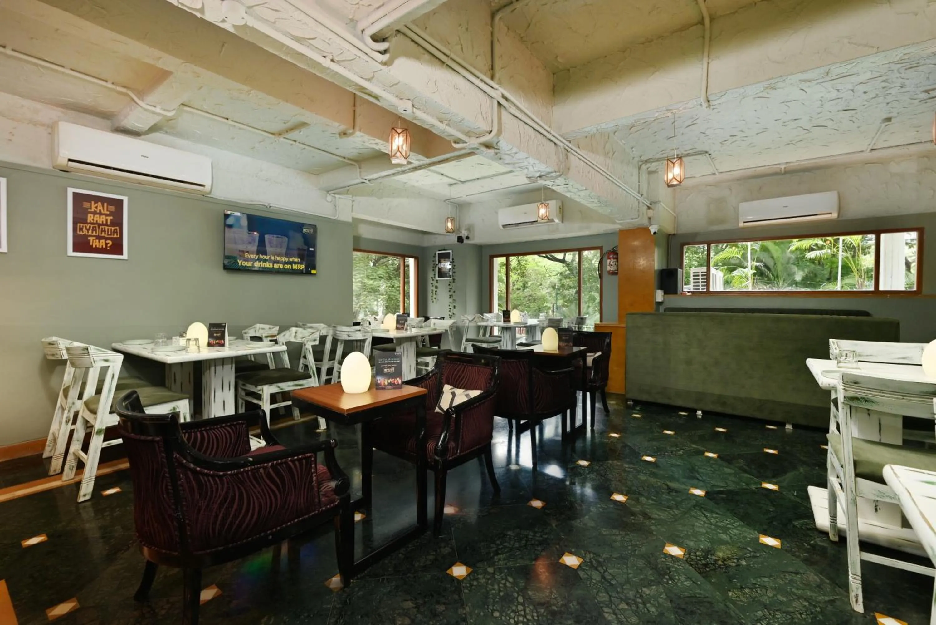 Lounge or bar in VITS Sharanam, Thane