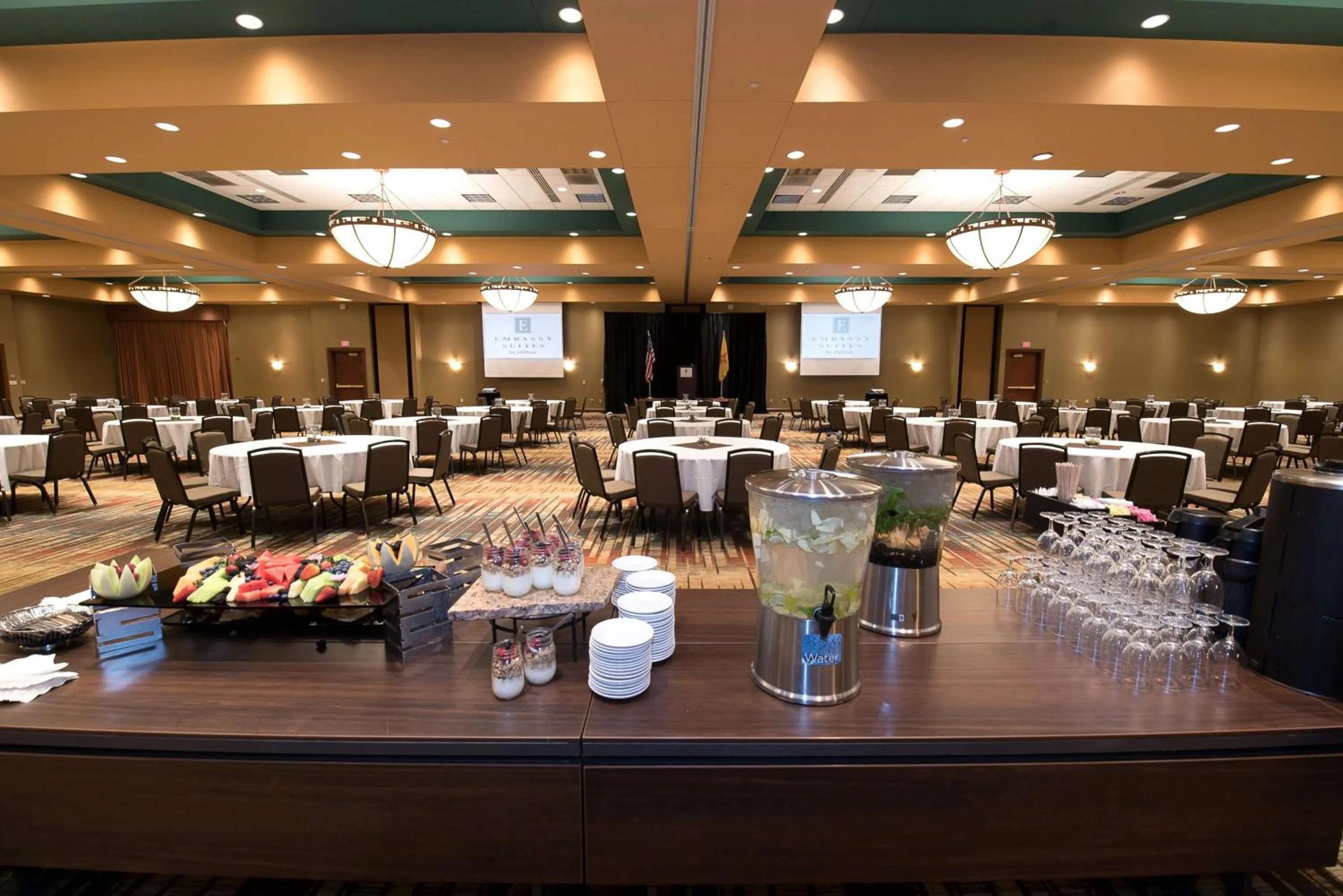 Meeting/conference room in Embassy Suites by Hilton Albuquerque